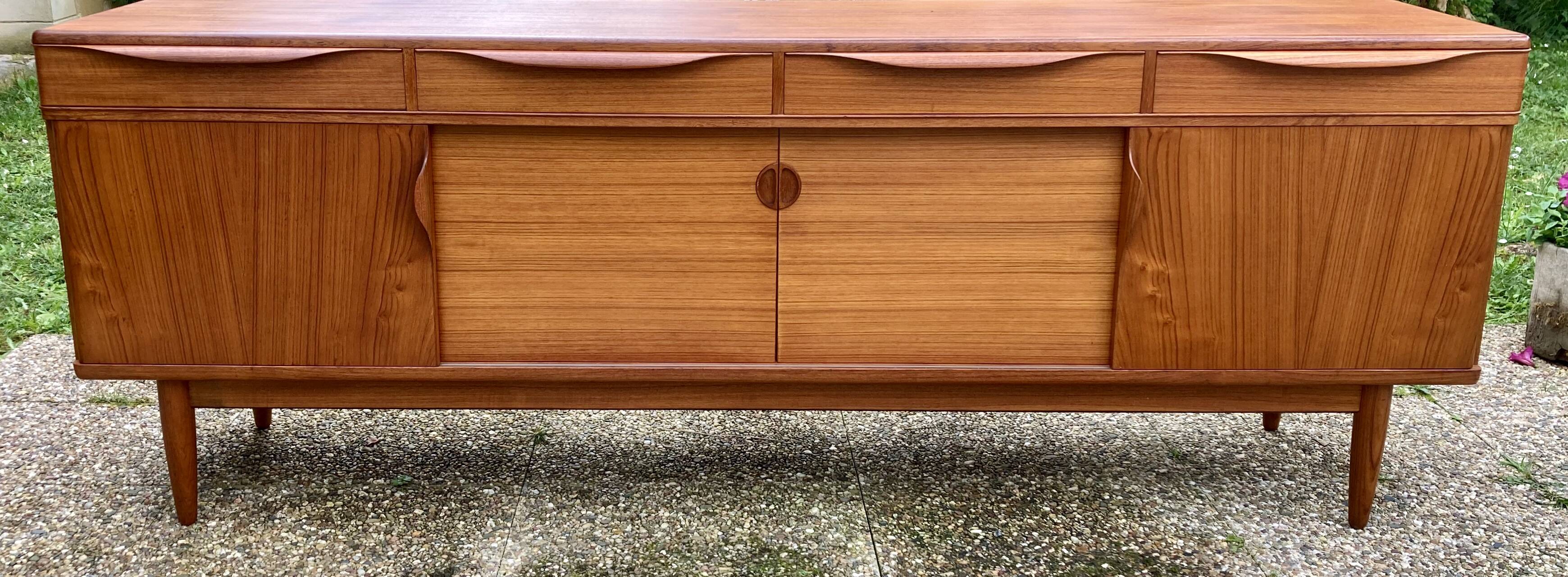 Enfilade by Johannes Andersen