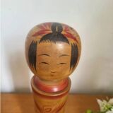 Poupée kokeshi en bois japonaise