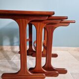 Ensemble de 3 tables gigognes en teck G-plan, années 1960