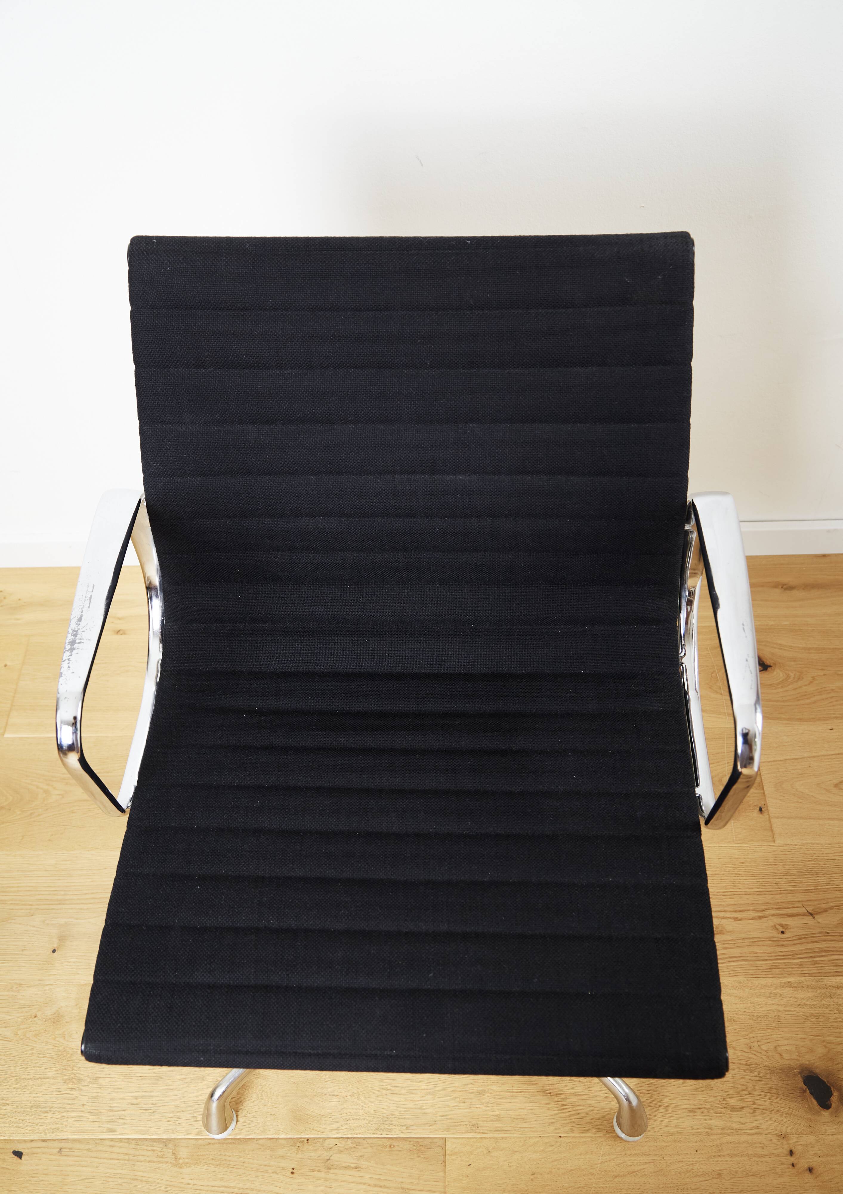 EA 108 Swivel Chair by Charles & Ray Eames for Herman Miller