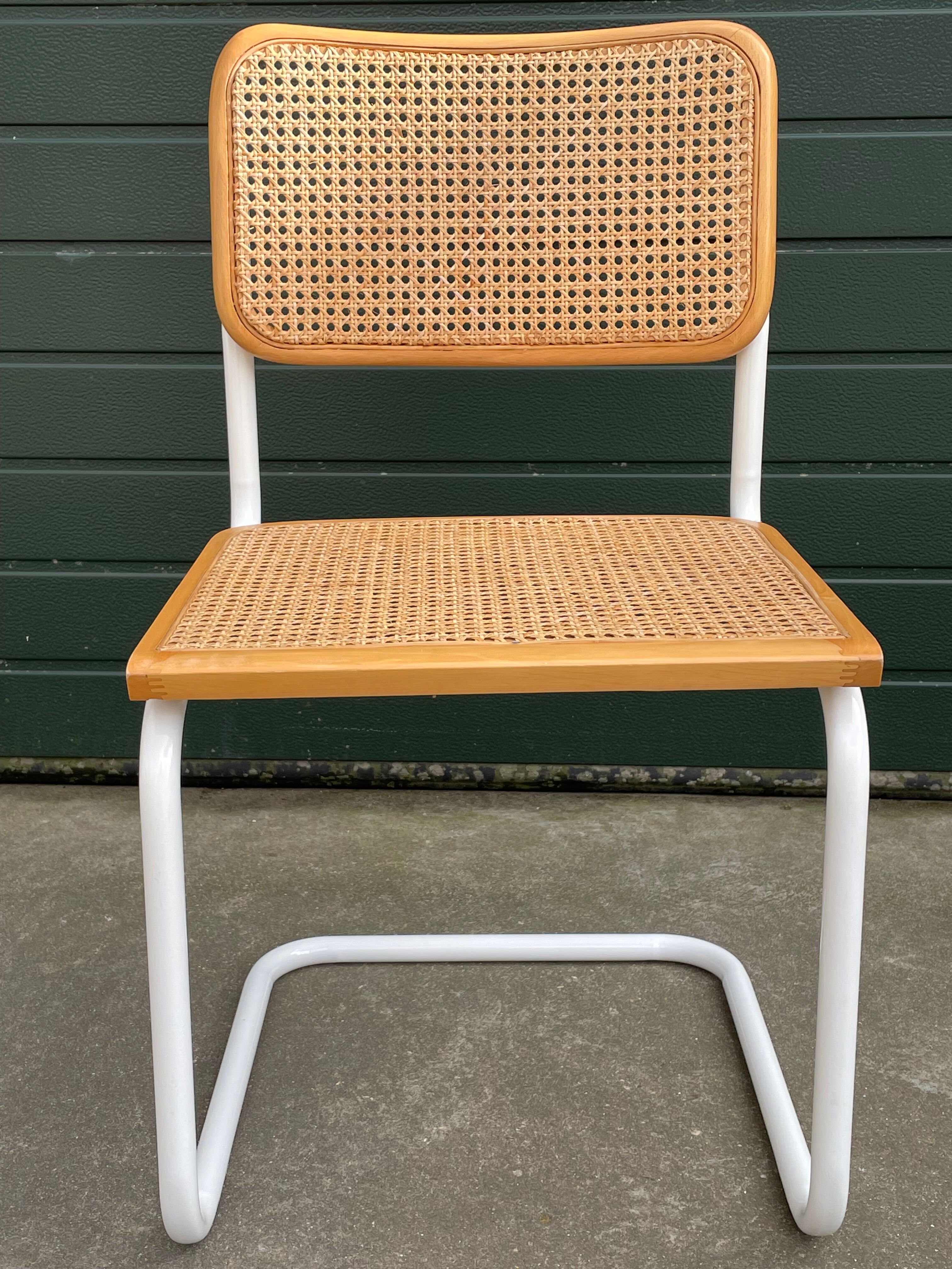 Set of 4 Cesca b32 model chairs in white by Marcel Breuer