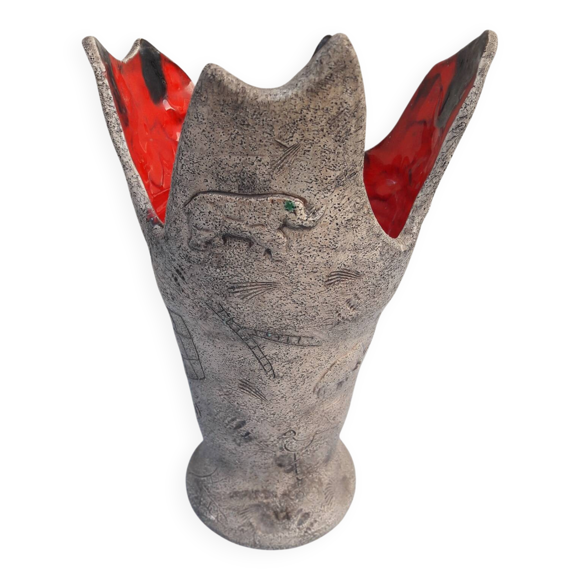 Ceramic vase with rock art decoration