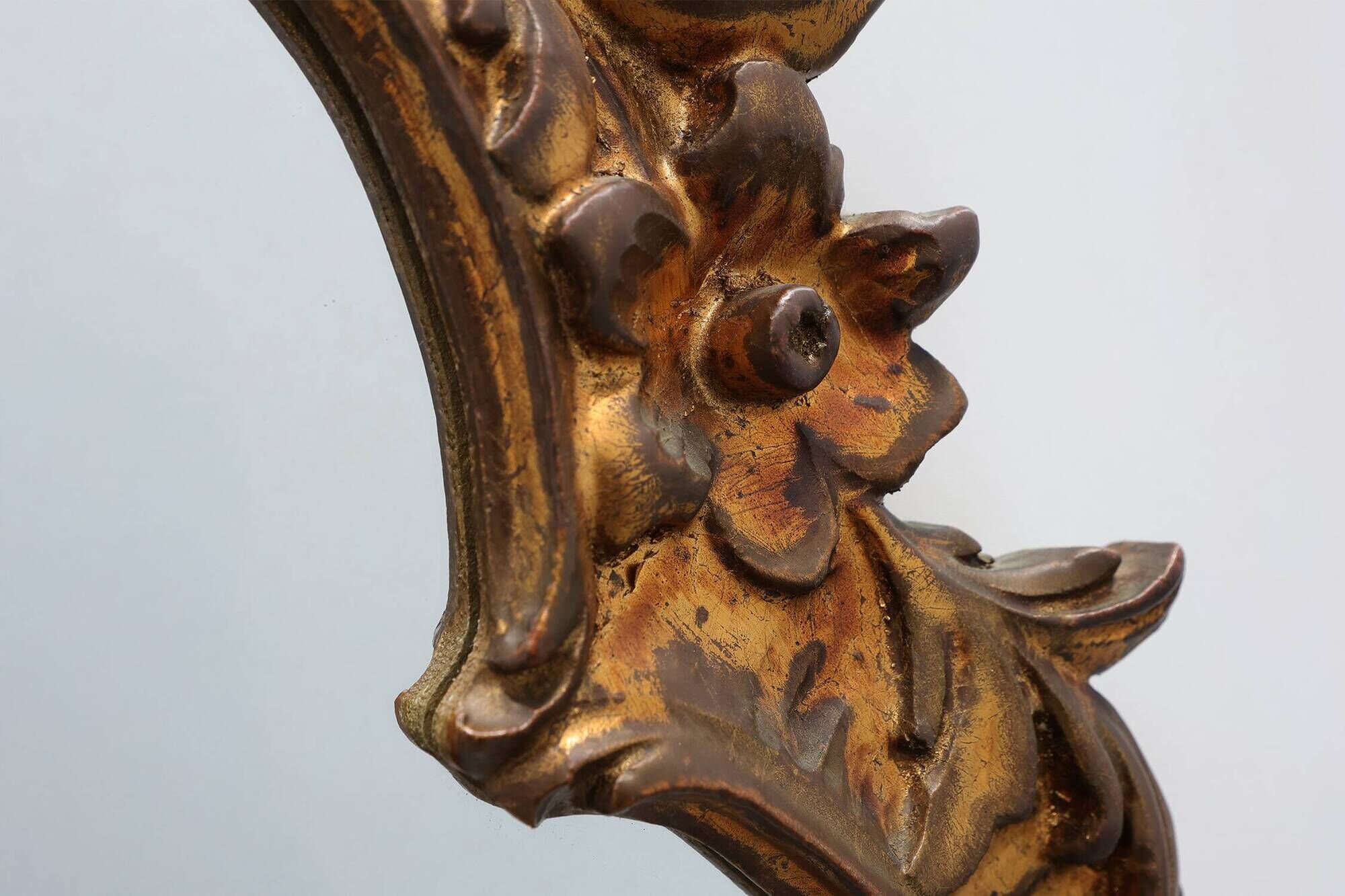 Florentine Style Giltwood Mirror with Acanthus Crest, Italy, 20th Century