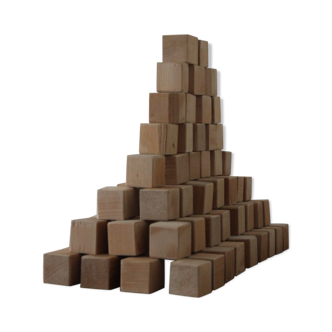 Set of wooden cubes