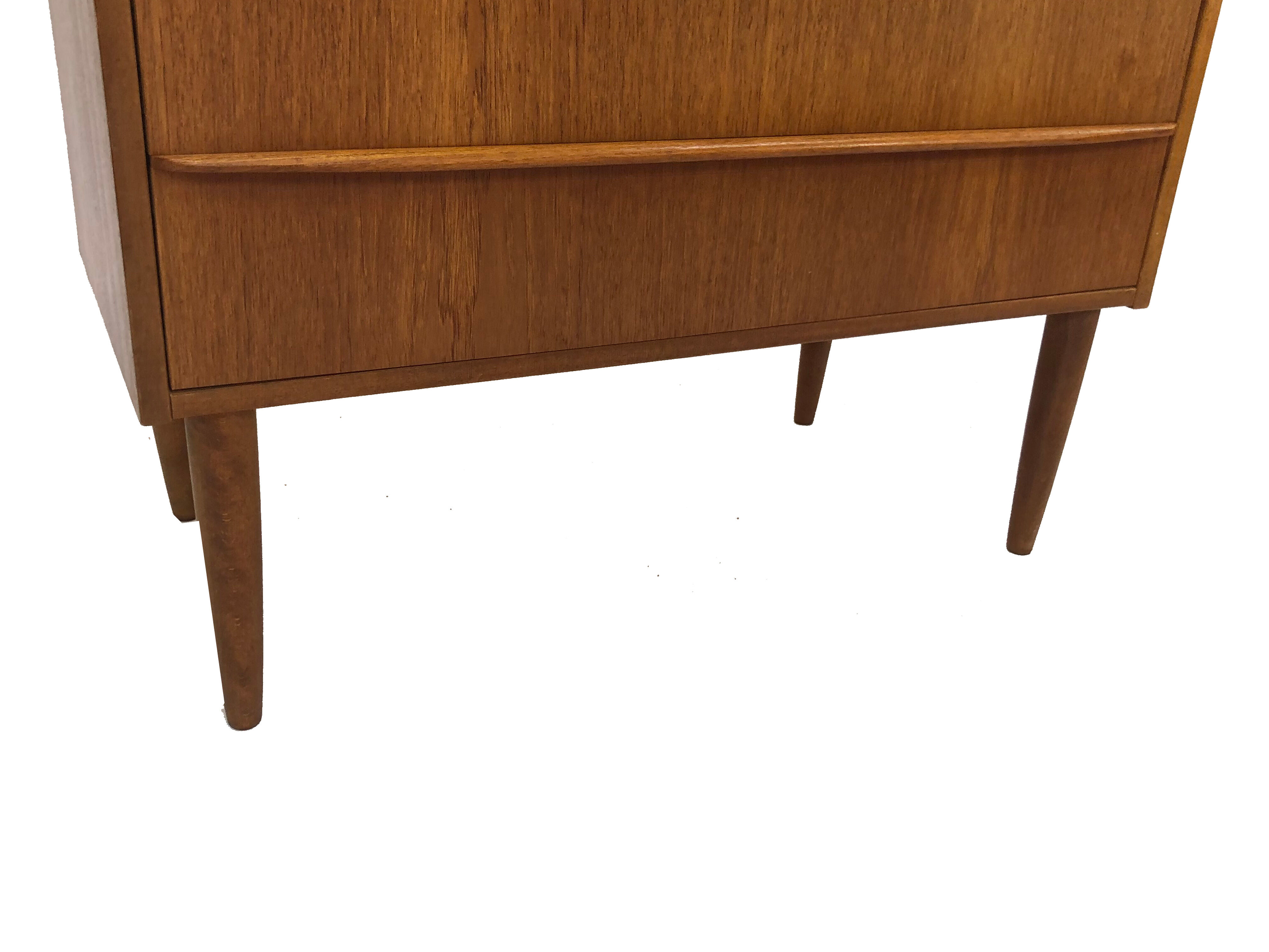 Dresser in teak