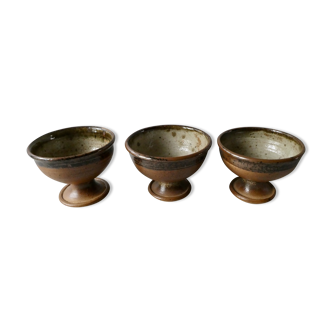 Lot of 3 cups in pyrity sandstone, 70/80