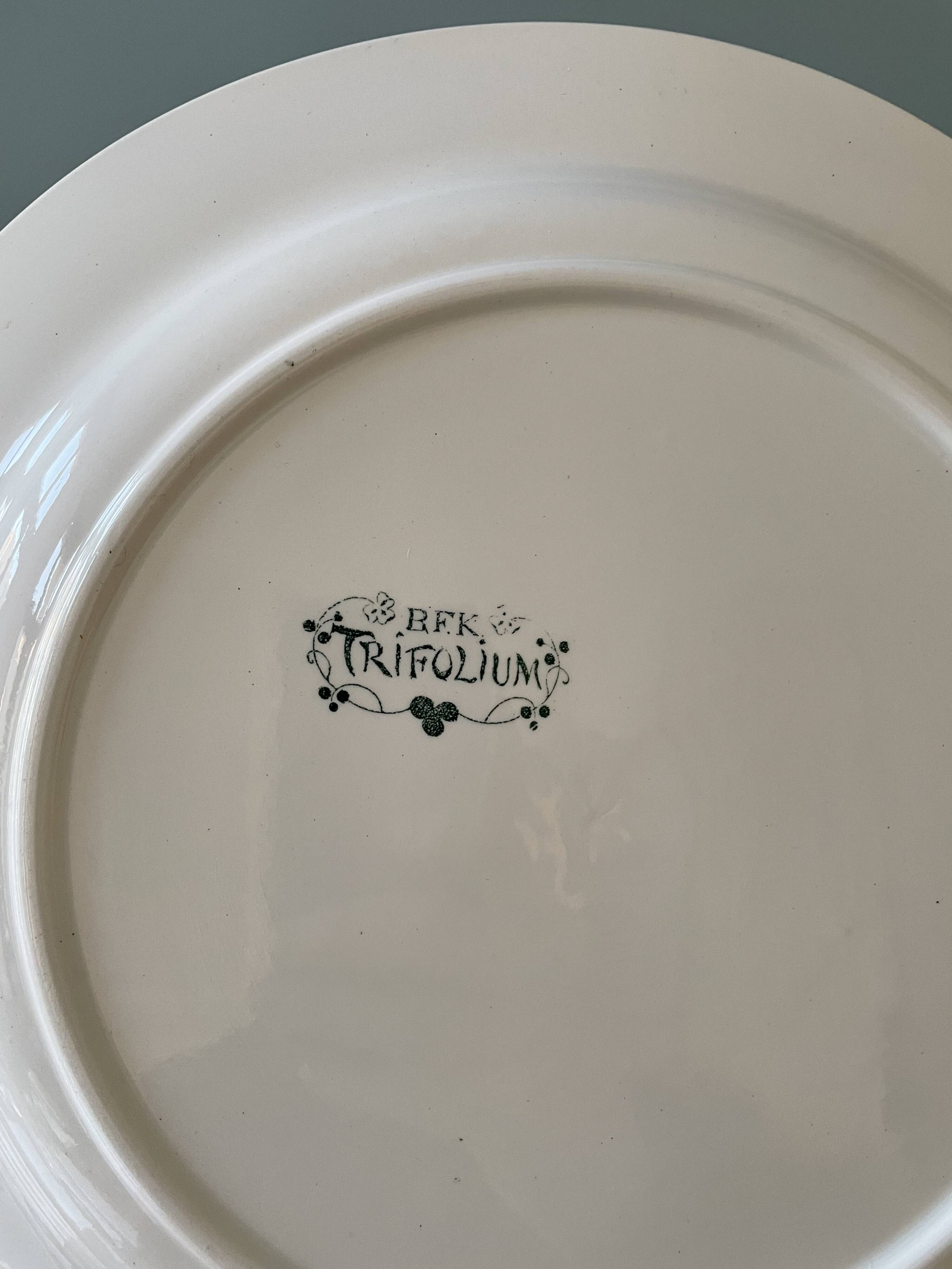 Set of 3 round dishes XIXth, Boch Frères Keramis, Trifolium model