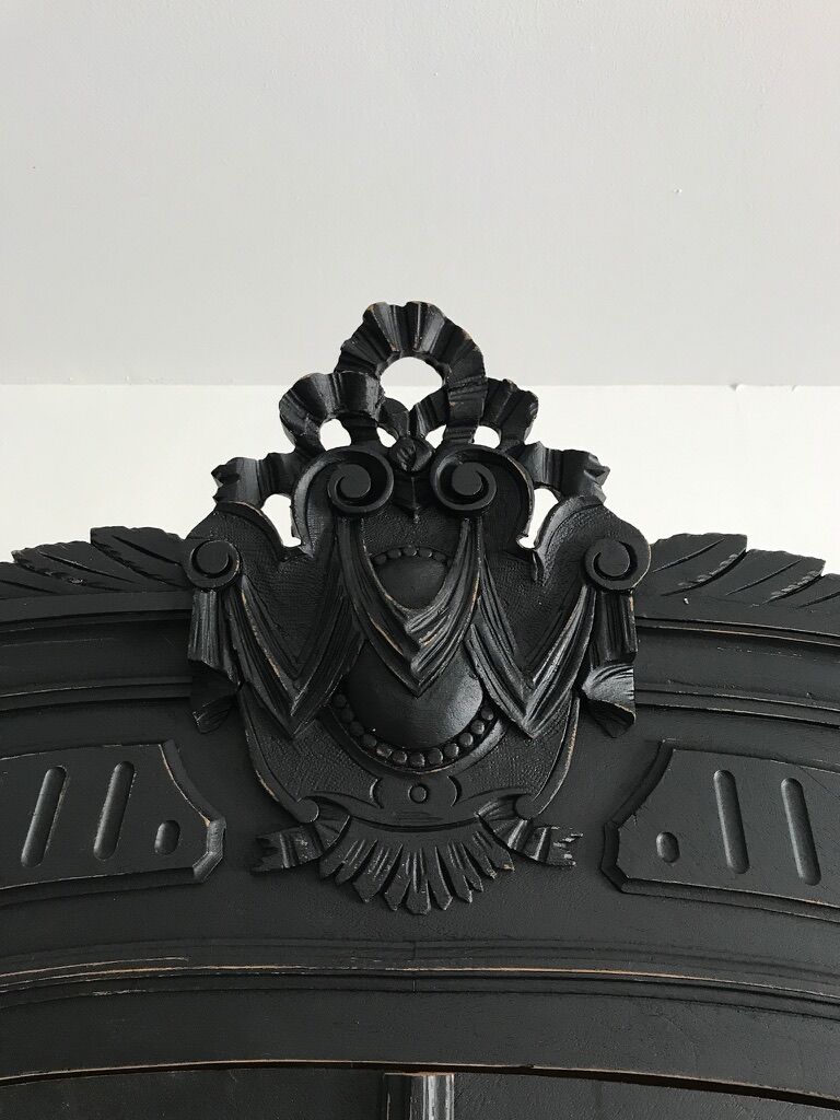 Black and wood showcase