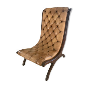 Chauffeuse en cuir chesterfield