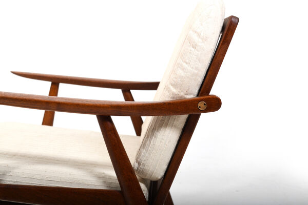 Fauteuiln GE-270 en teck par Hans J. Wegner pour Getama