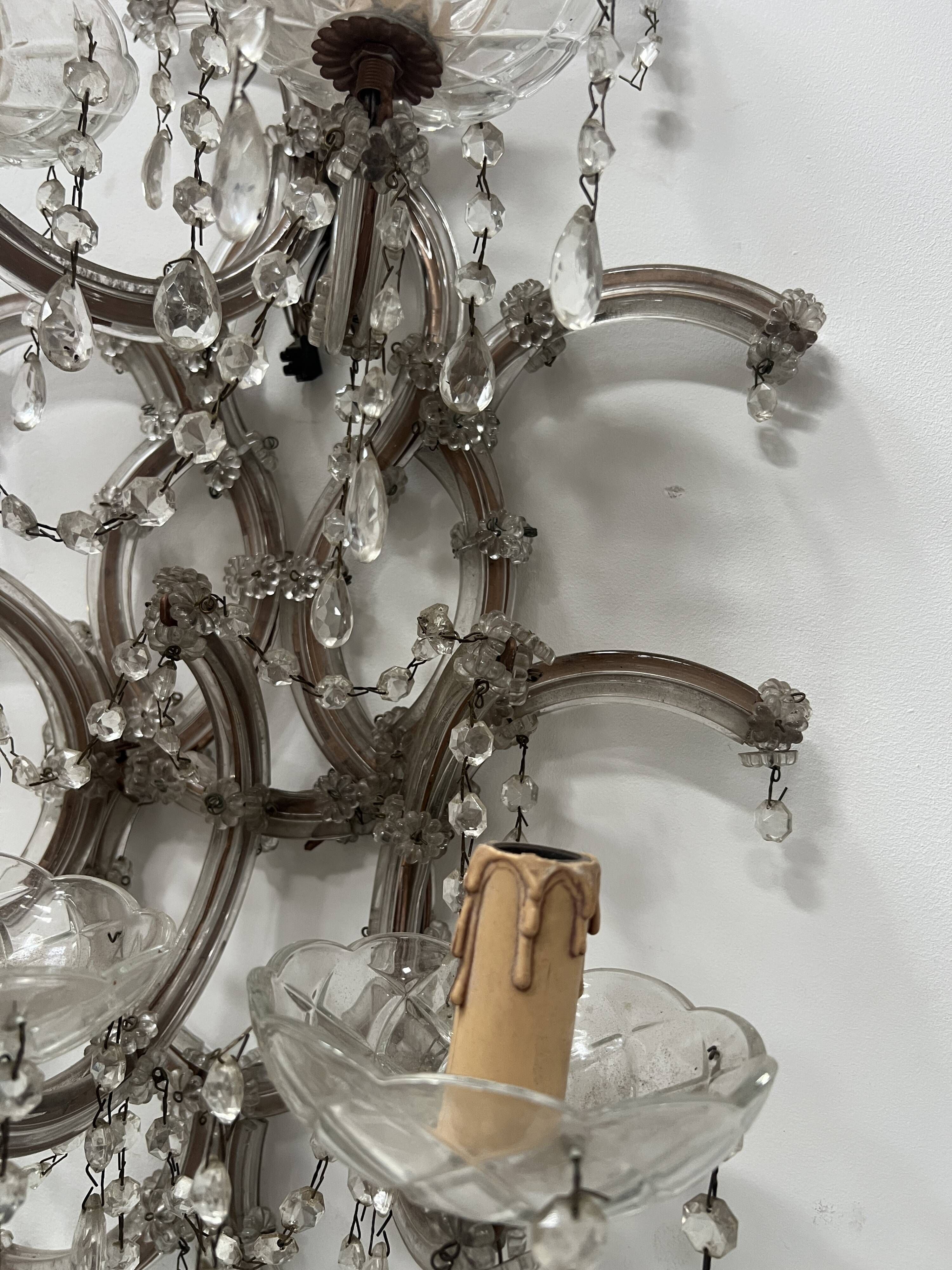 Pair of "Marie Thérèse" wall lights Brass frame glass and pendants 20th century