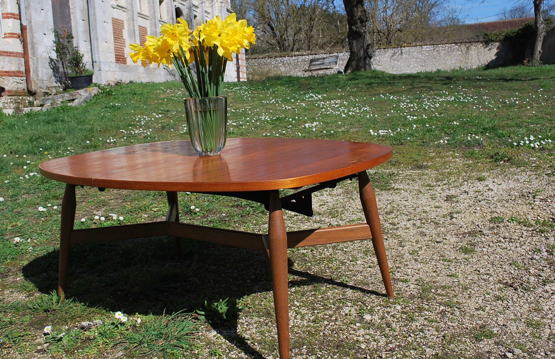 Smorrebrod liftable table