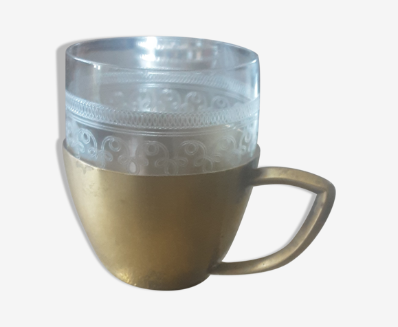 Verre gravé ancien et support laiton