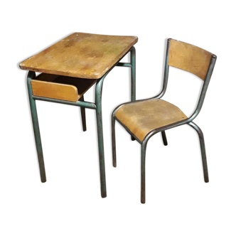 School desk with chair