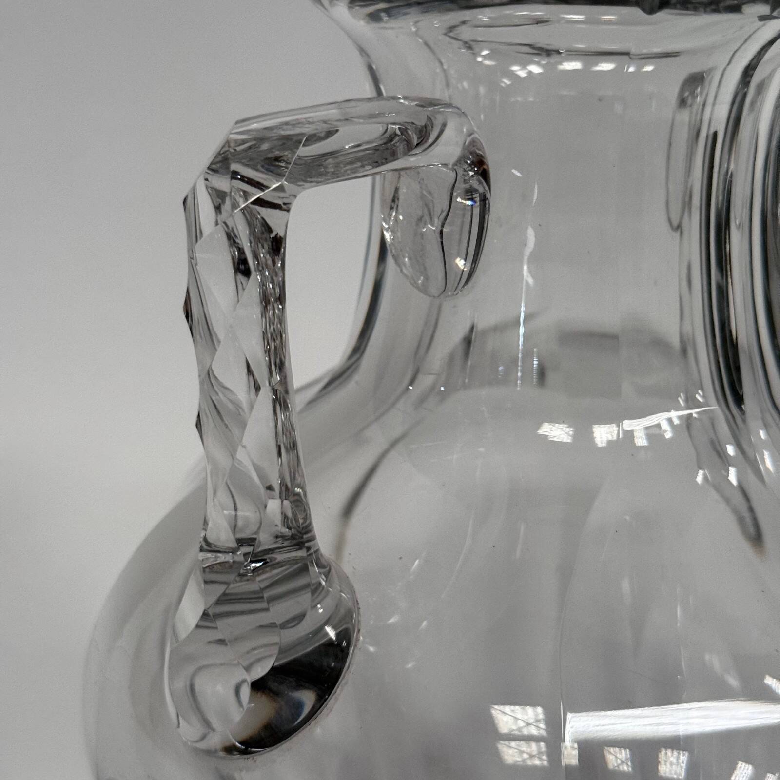 Baccarat crystal vase with handles, 19th century, cut sides