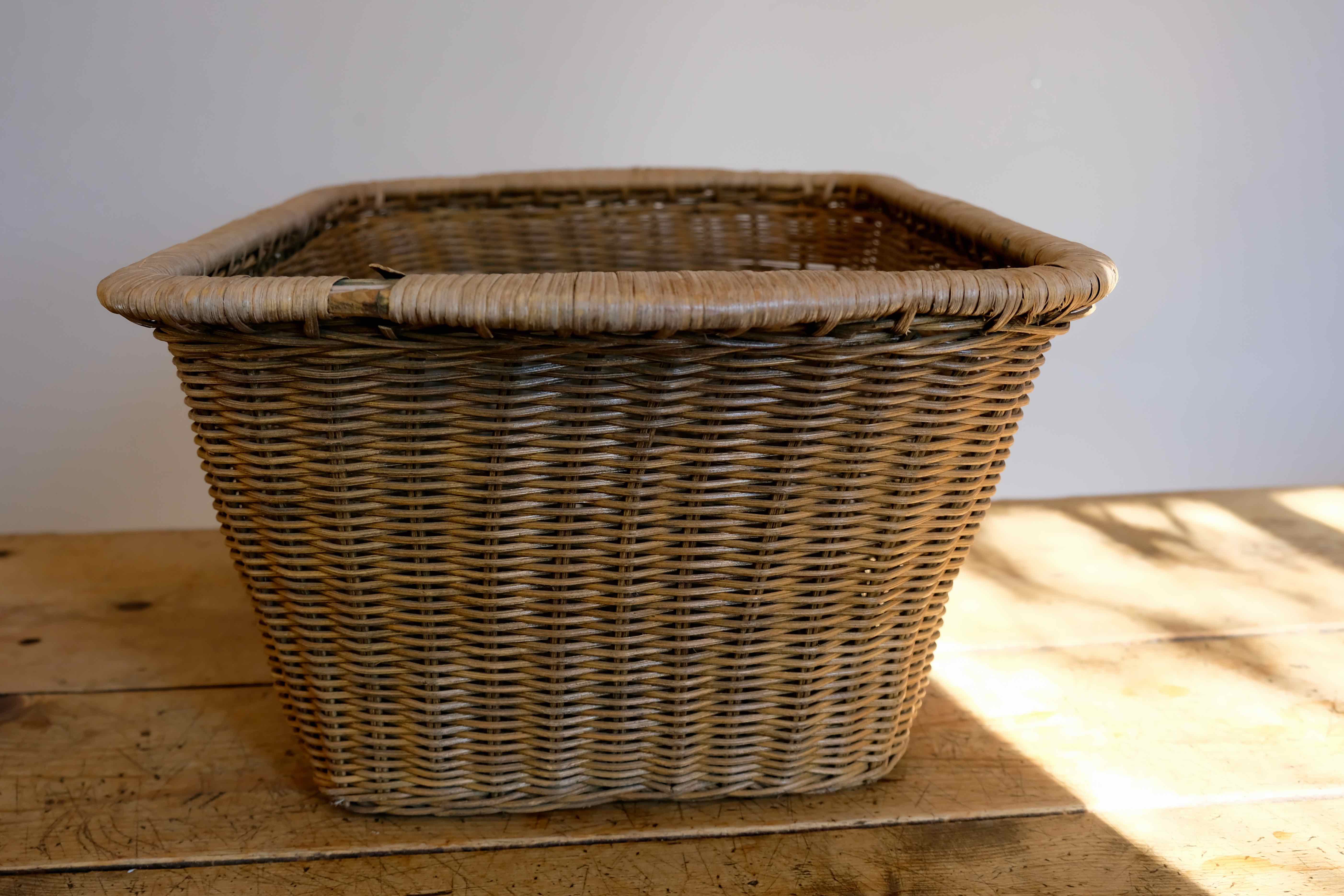 Provence Wicker laundry basket