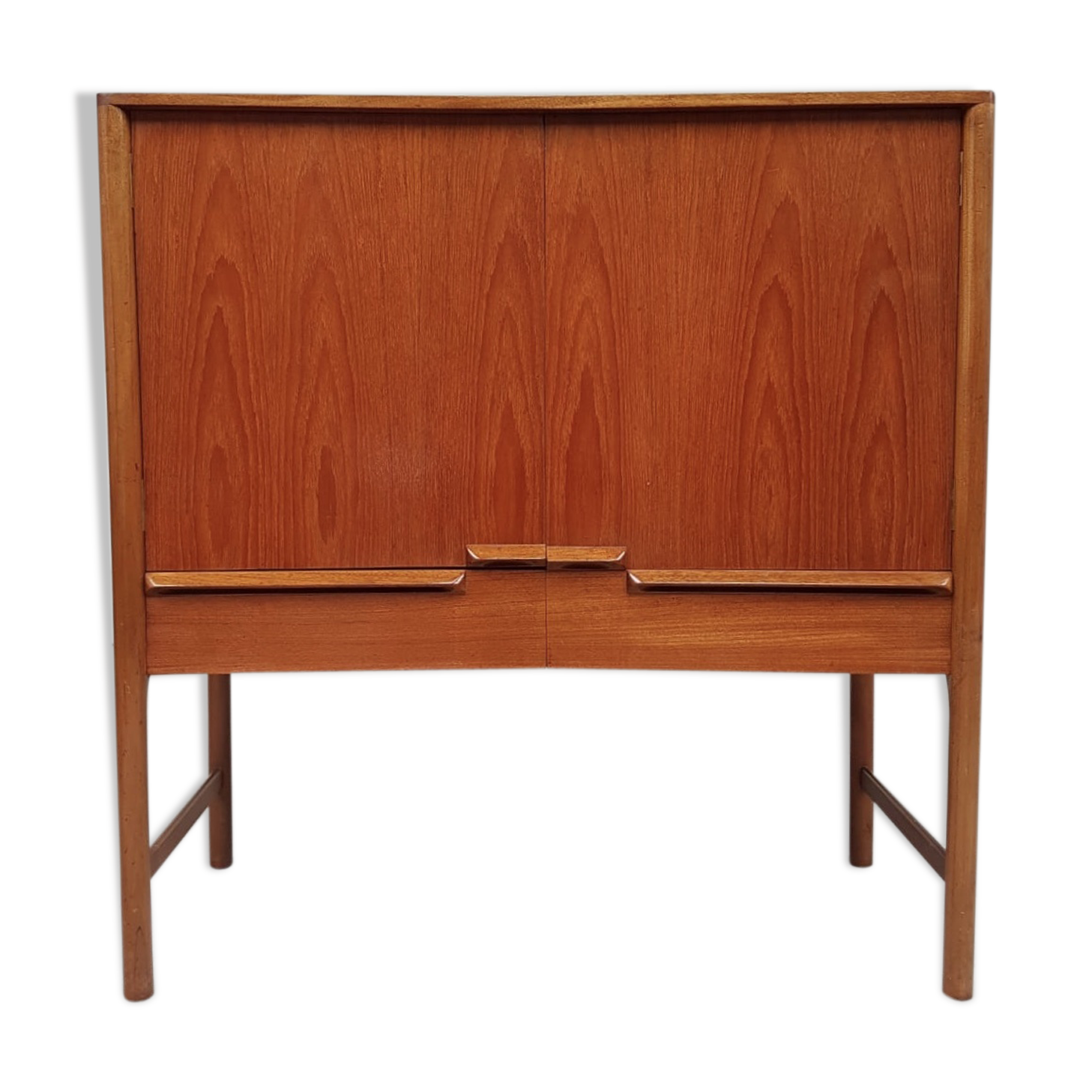 Md century Mcintosh bar cabinet