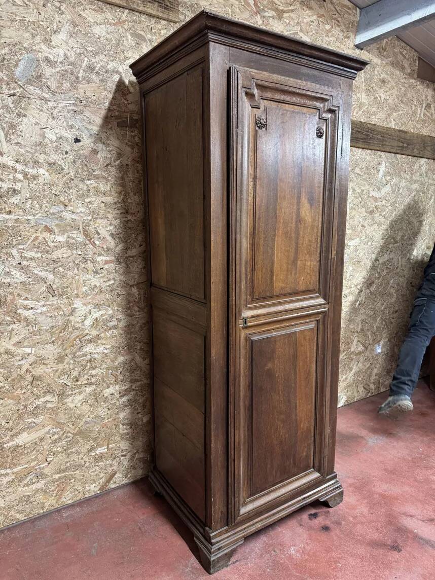 Antique oak bonnetière - Circa 1870