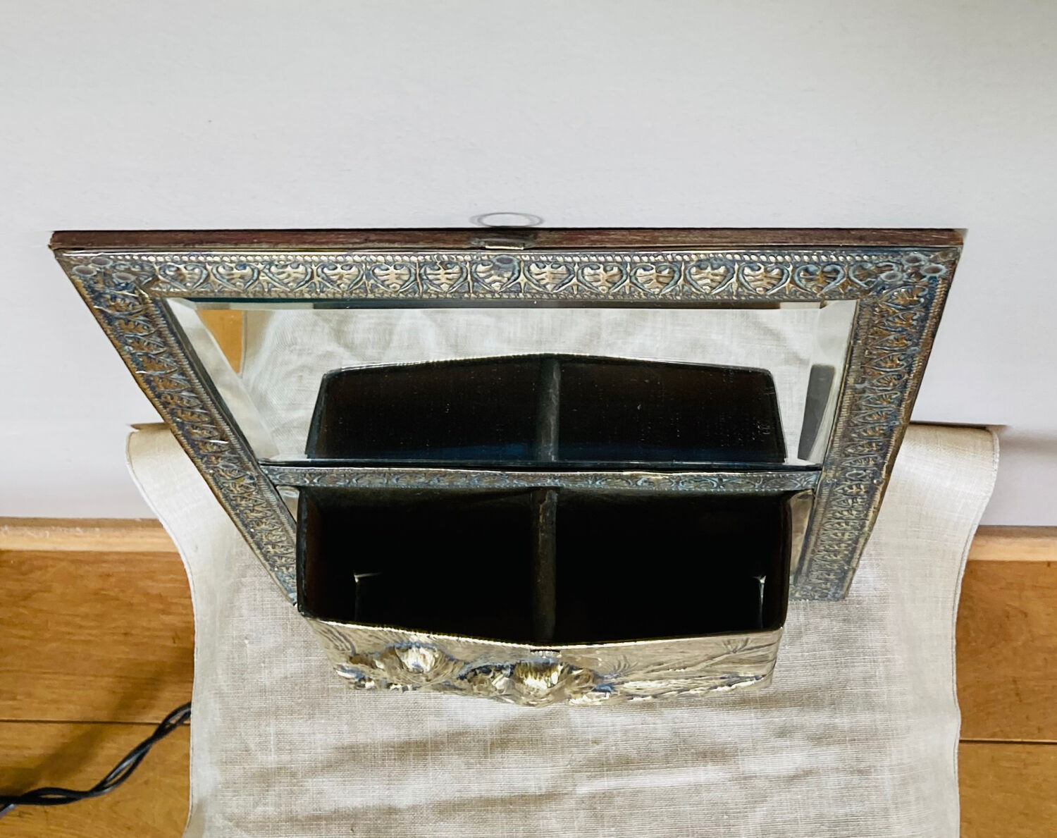 Art Nouveau mail rack in brass repelled beveled mirror early twentieth century