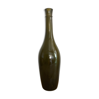 Glass bottle