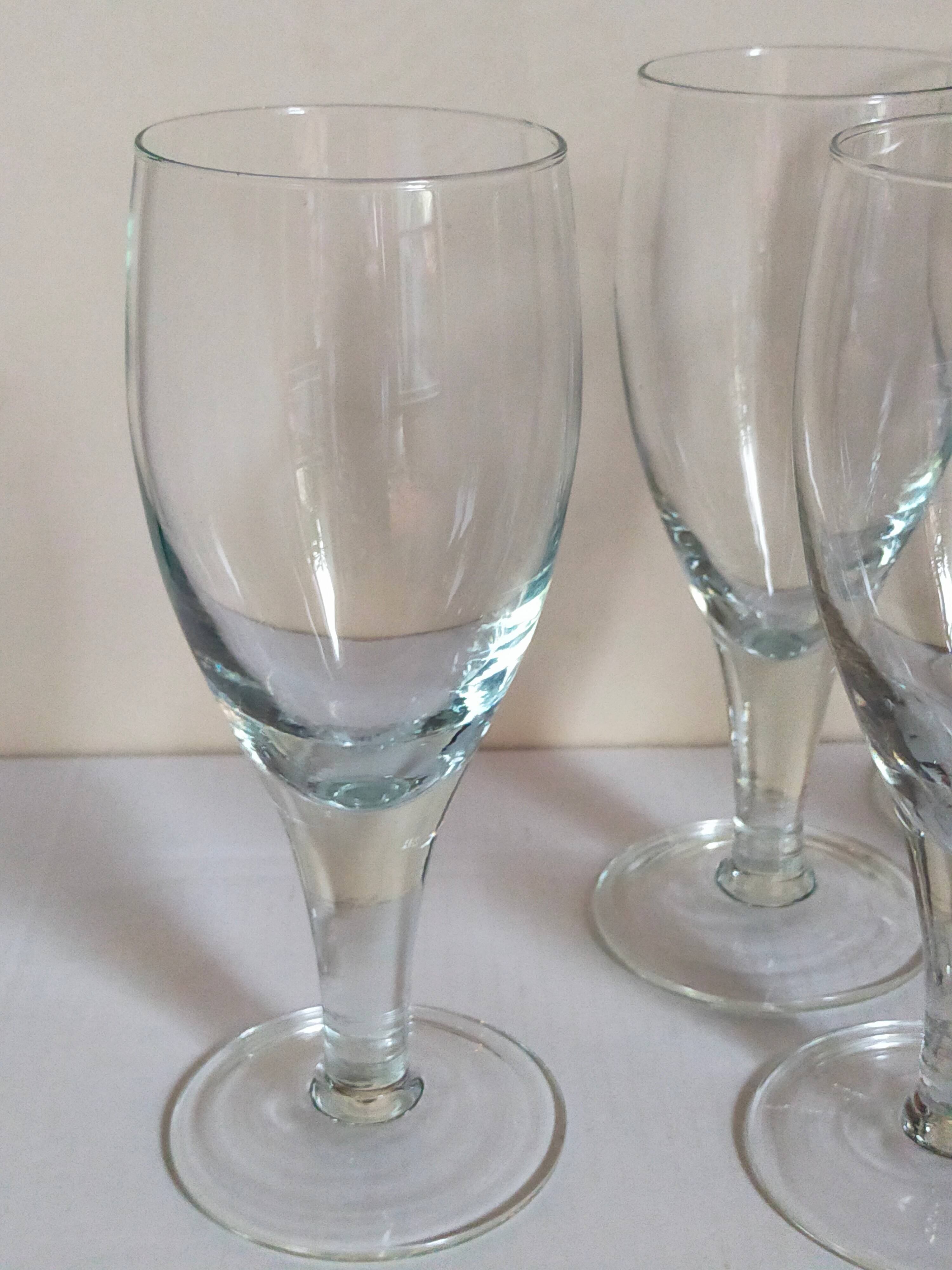 Six XXL blown glass stemmed glasses
