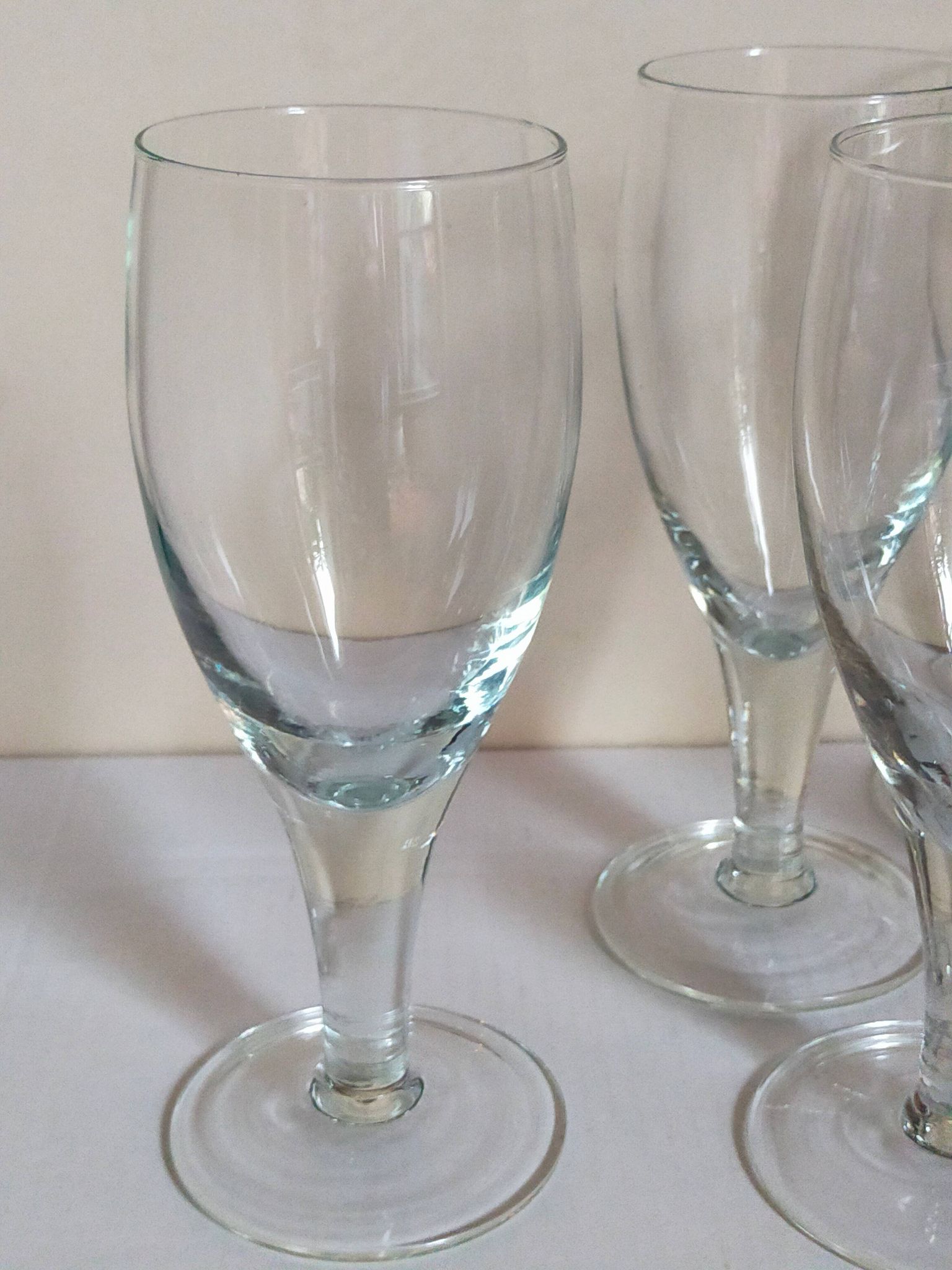 Six verres à pieds en verre soufflé XXL