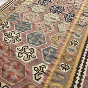 Kilim rug made by the Gashgai tribes in Iran: 1.60 x 2.95 metres