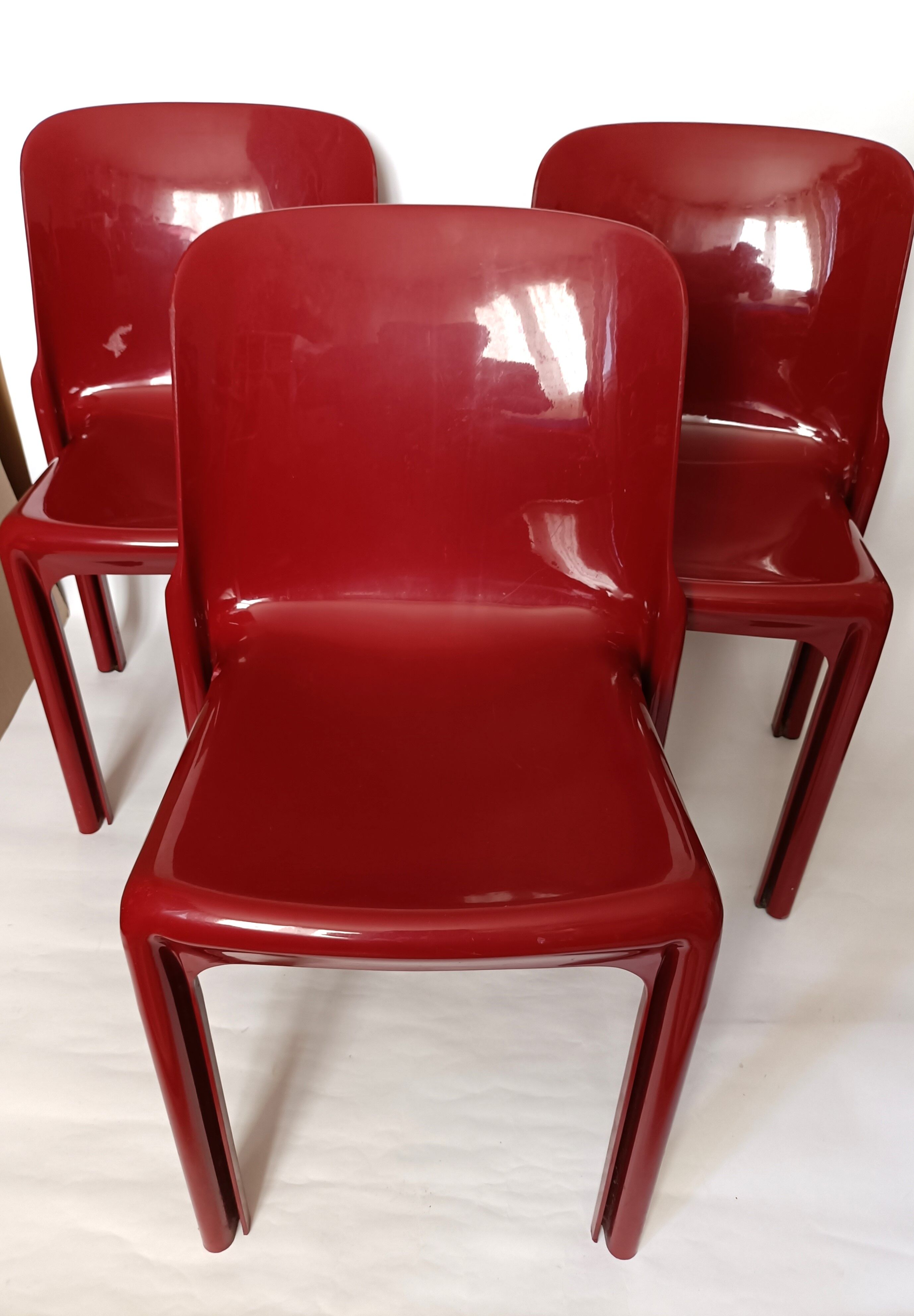4 Selene chairs by Vico Magistretti for red Artemide
