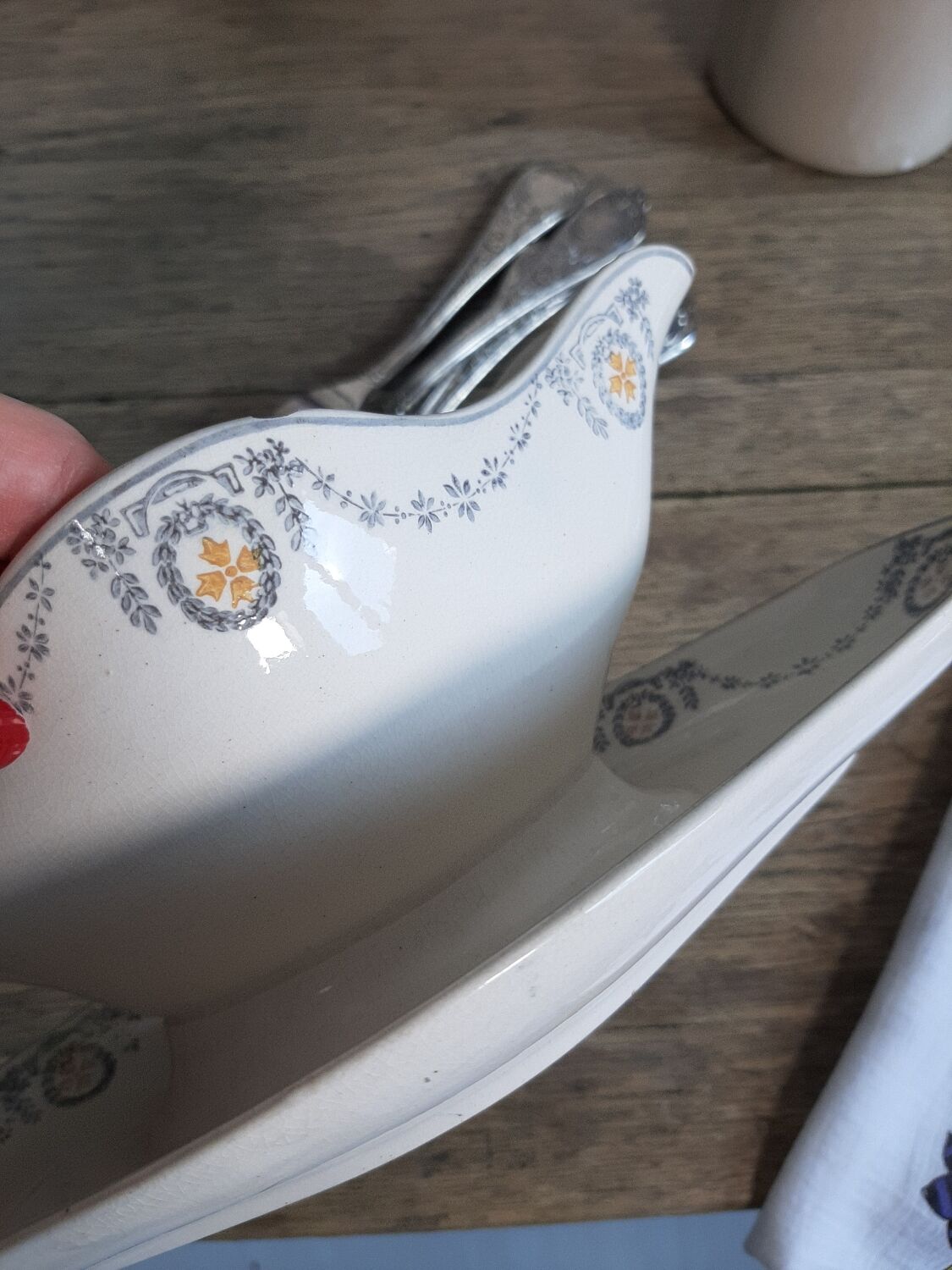 Old gravy boat Longwy Moselle