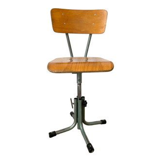 Chaise d'atelier vintage industriel