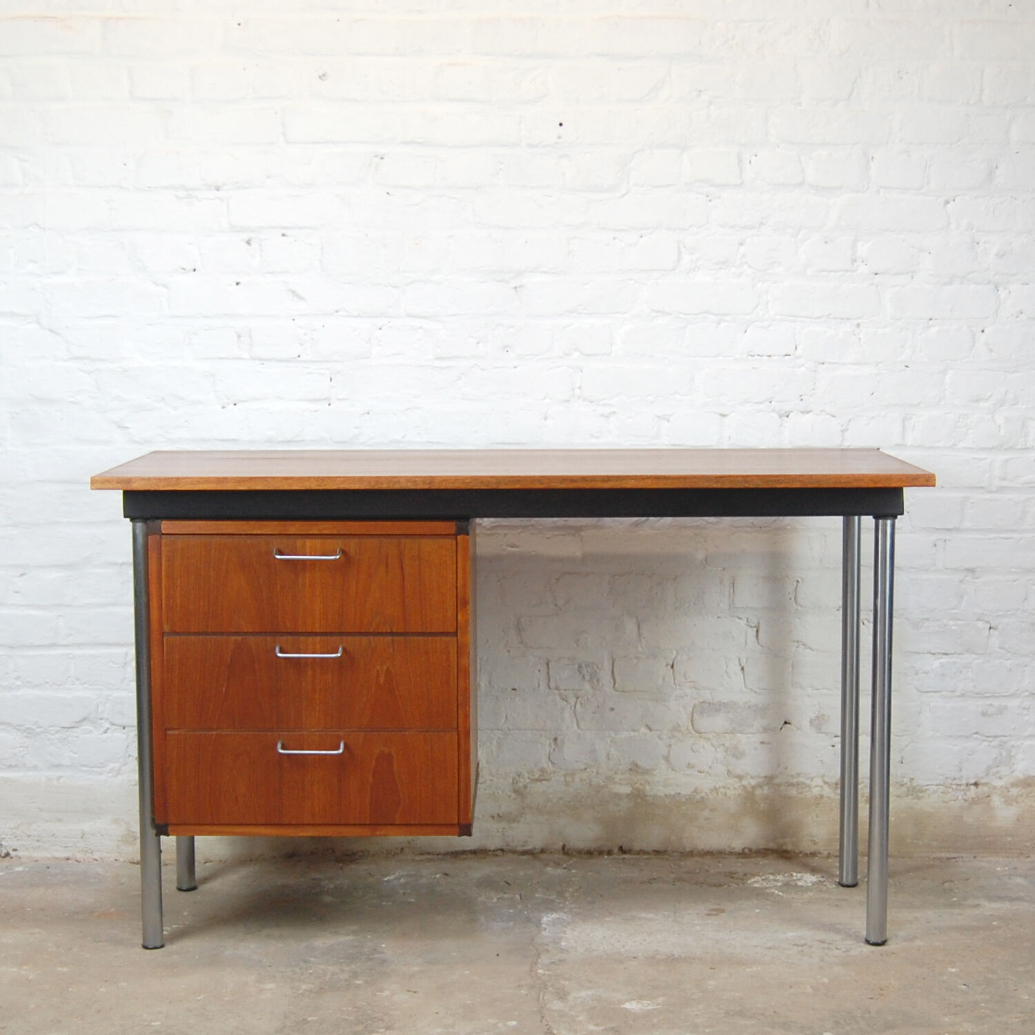 Desk ET62 by Cees Braakman for Pastoe 1950s