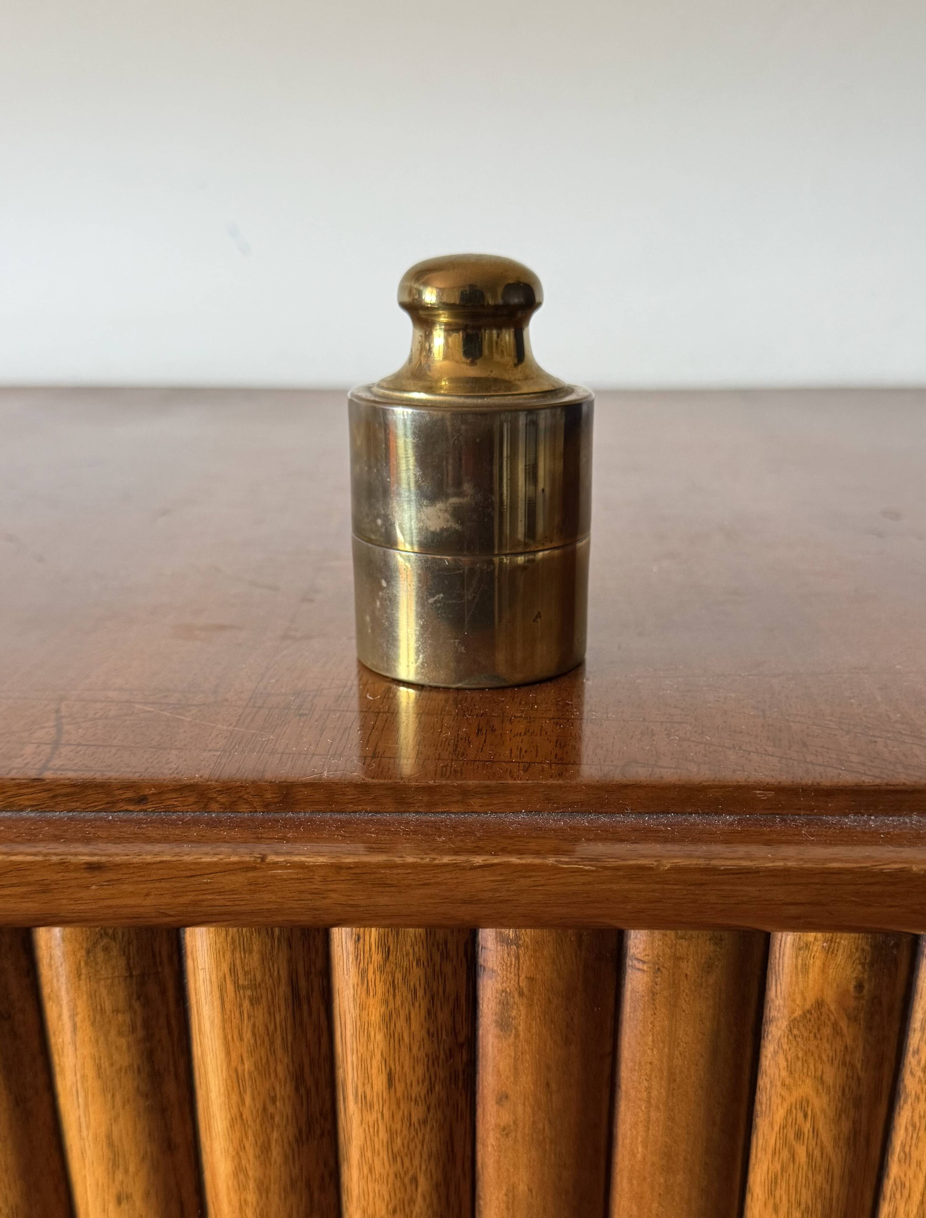 Brass weight shaped table lighter, Mauro Manetti Italy 1970