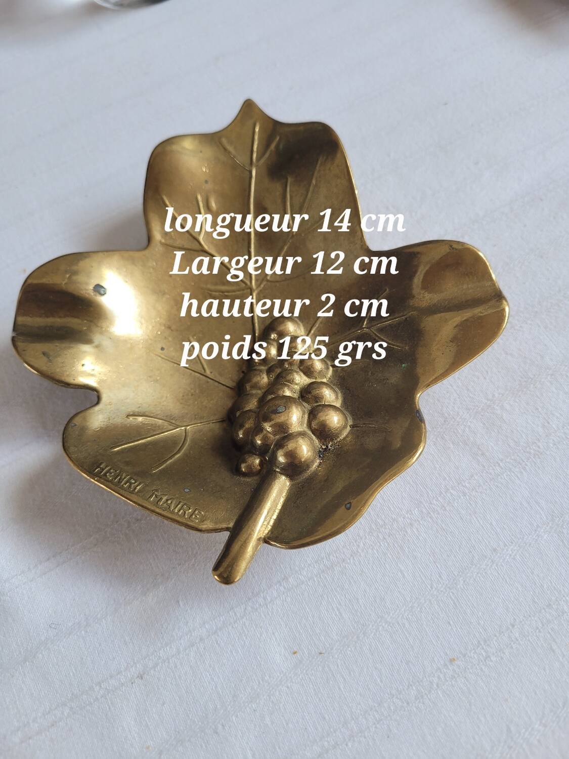 Ashtray or catch-all tray