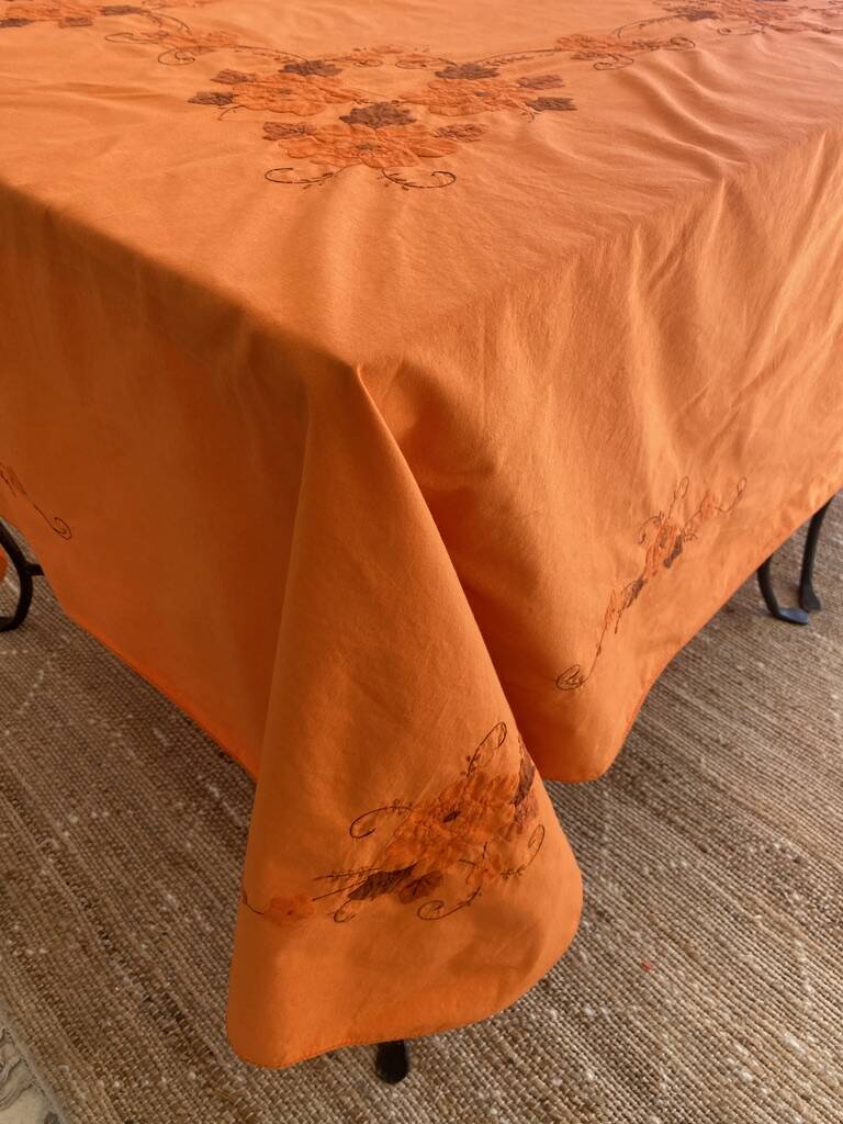 Vintage tablecloth with hand-applied floral decoration - 240x170cm - Cotton