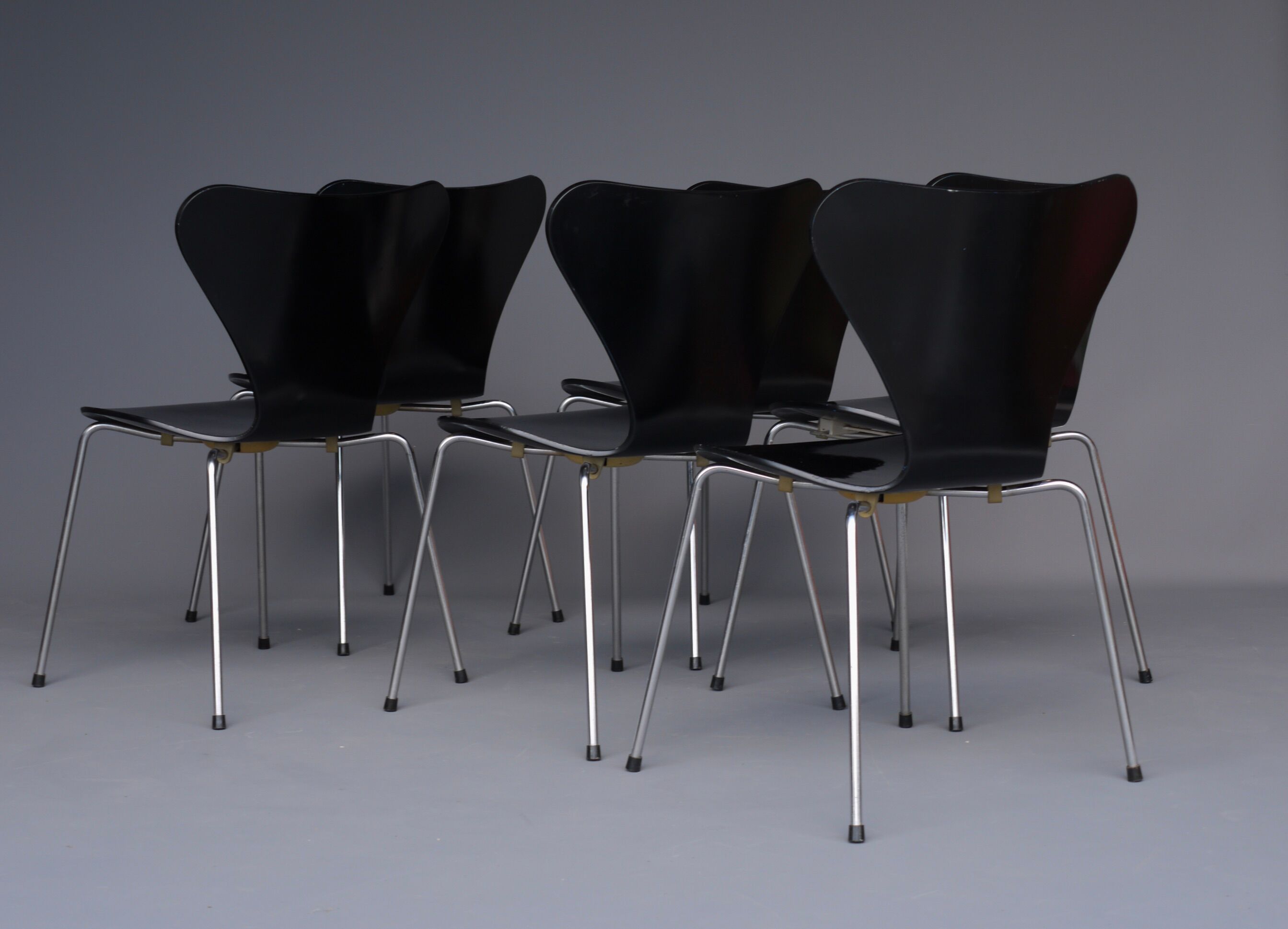 Arne Jacobsen Series 7 Chairs by Fritz Hansen. 1960s