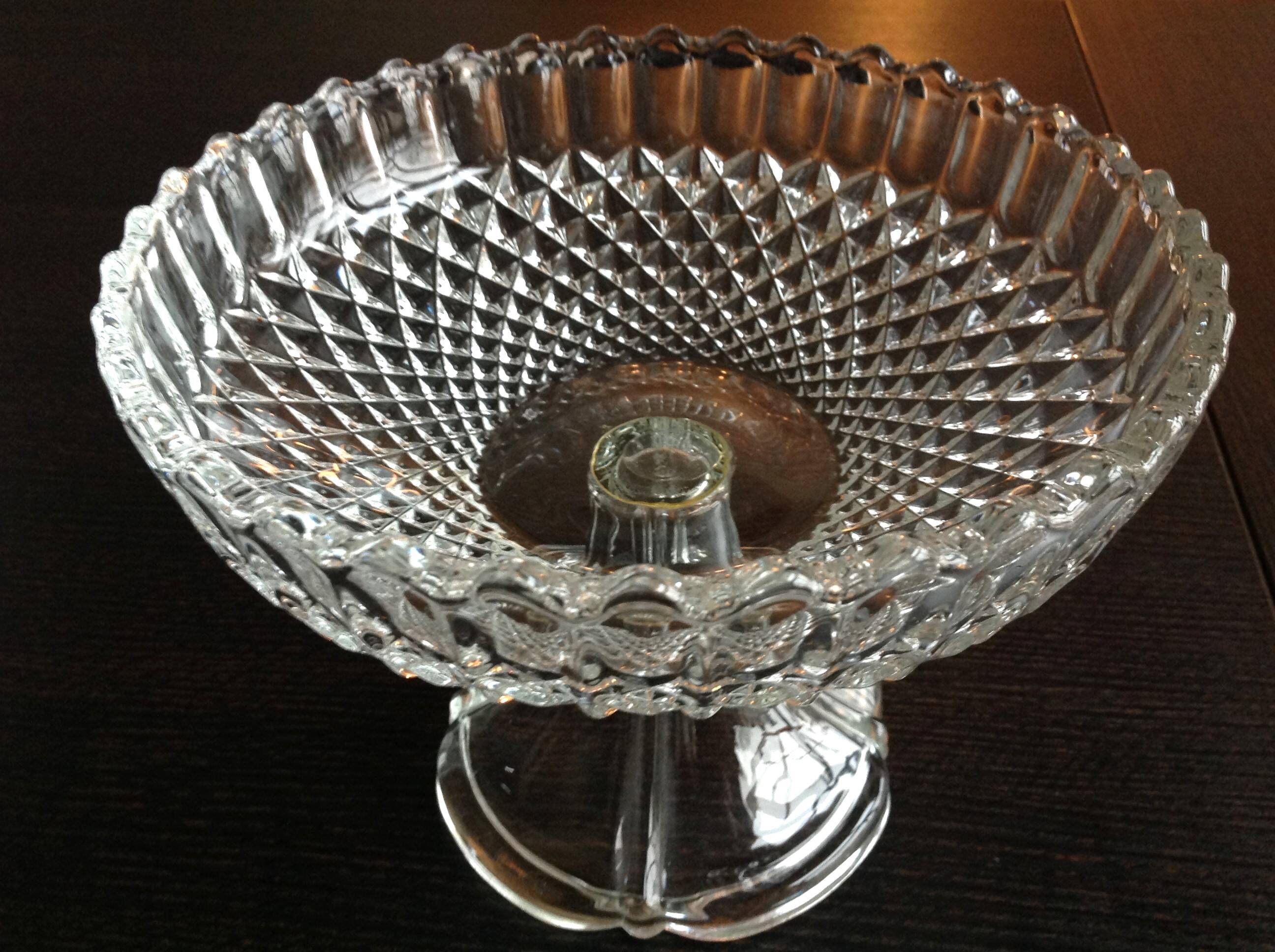 Chiseled glass footed cup / vintage 60s-70s