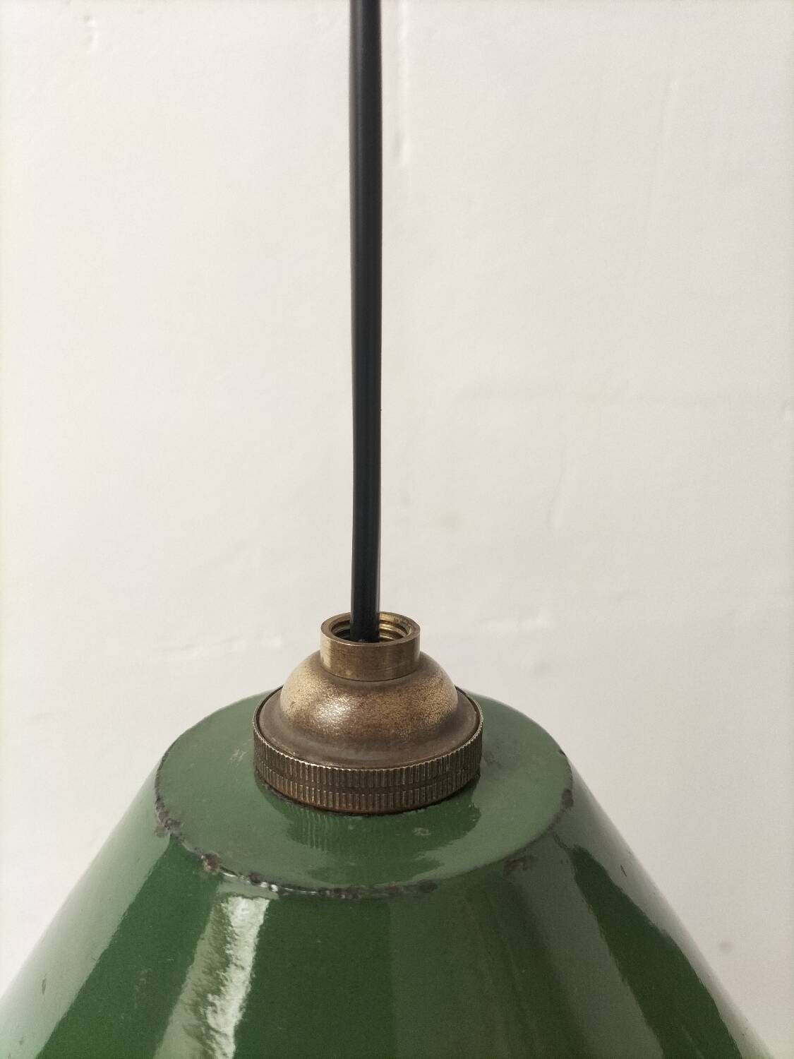 Enamelled cone suspensions