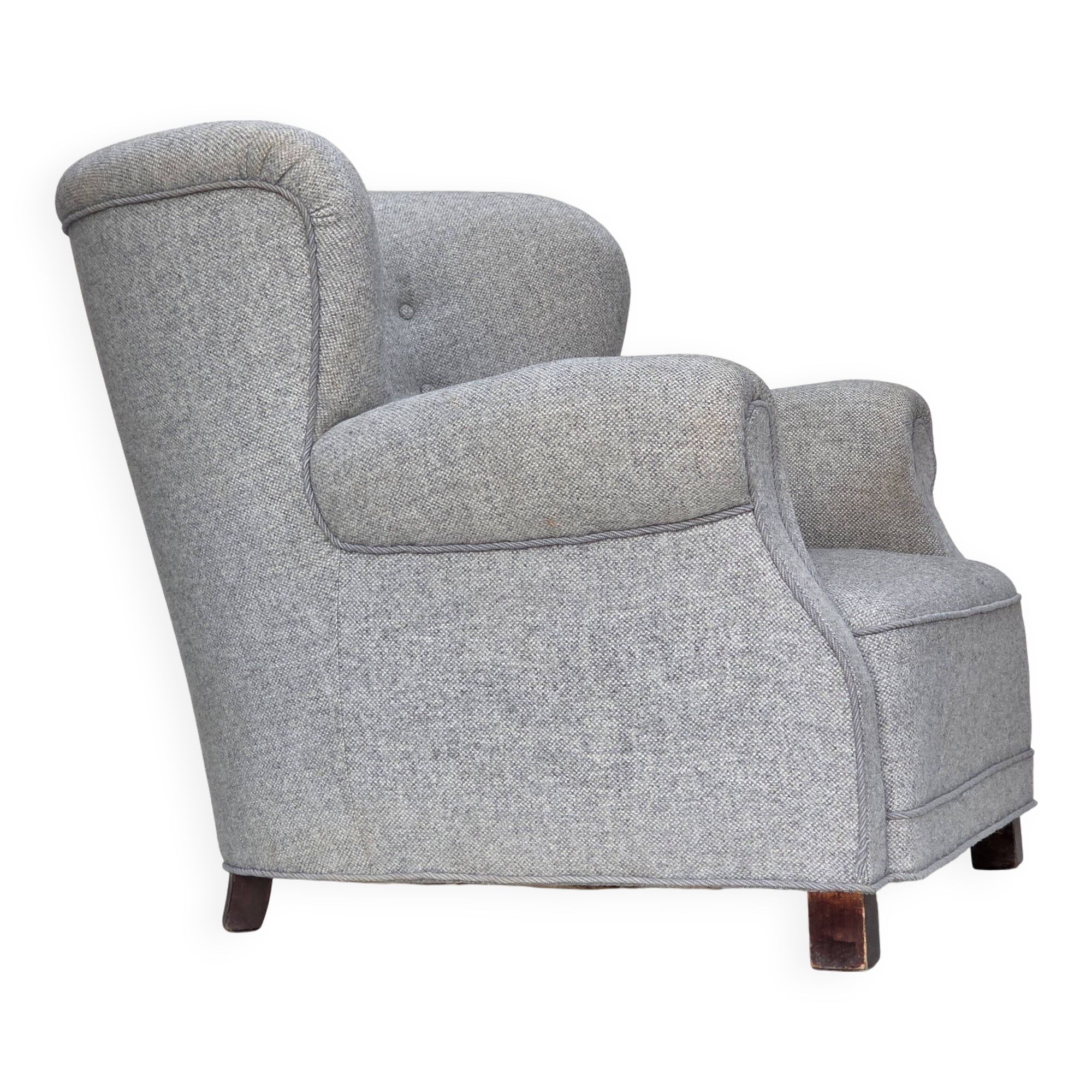 1950s, Danish relax chair by Fritz Hansen, model 1518, grey furniture wool.