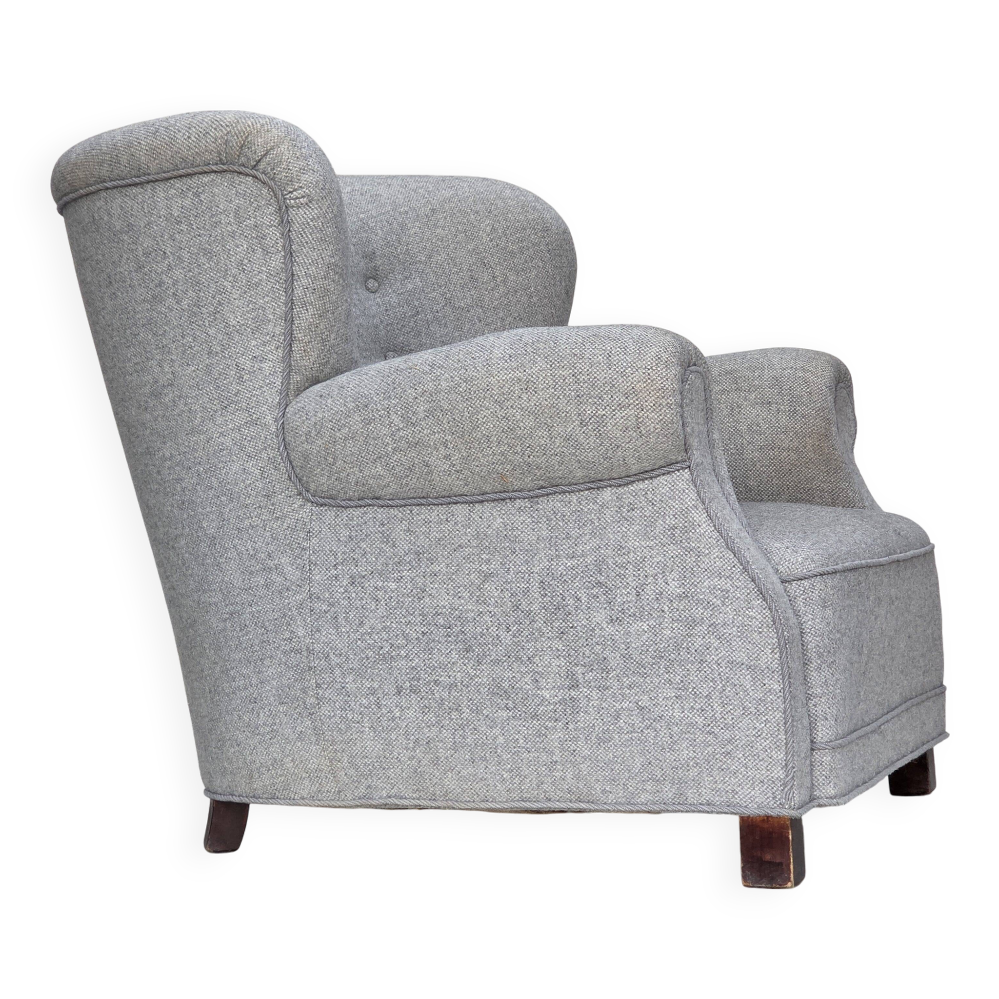 1950s, Danish relax chair by Fritz Hansen, model 1518, grey furniture wool.