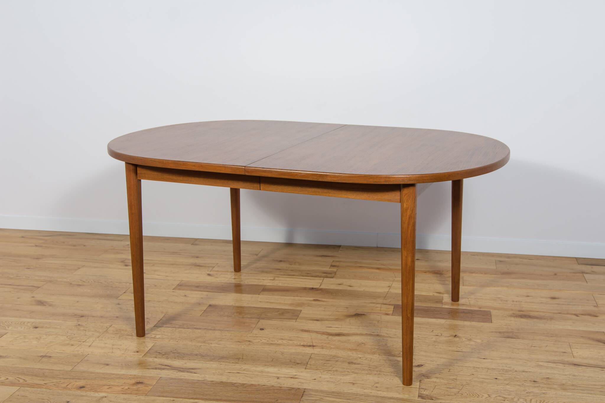 Table à manger en teck par Nils Jonsson Hugo Troeds, Suède, 1960s
