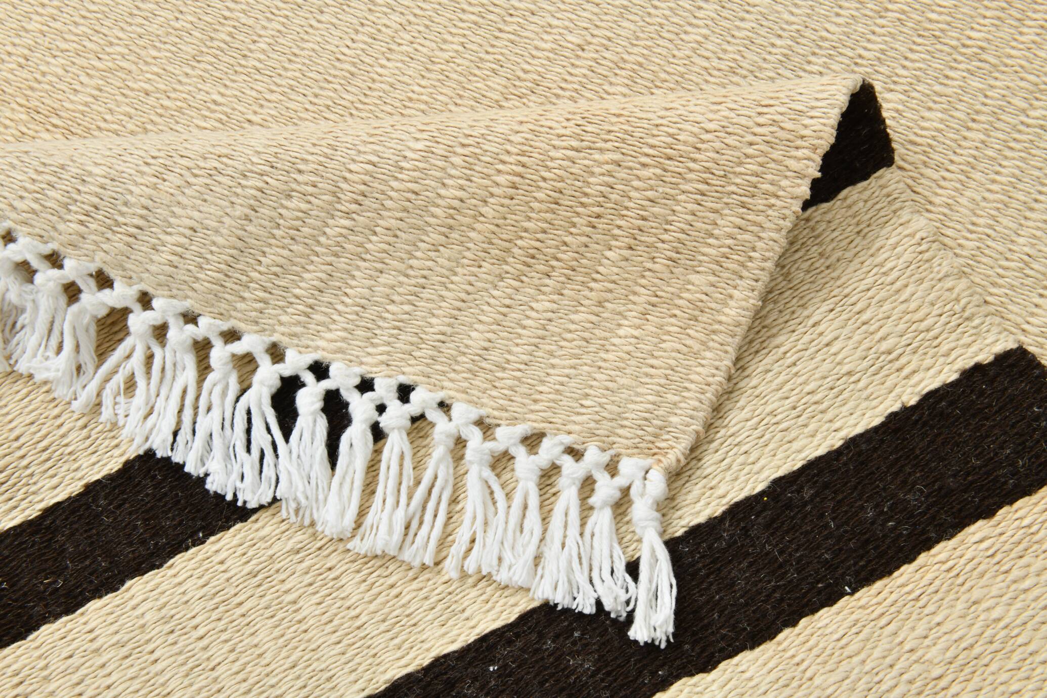 2x9 Handmade Hemp Runner Rug 75x282Cm