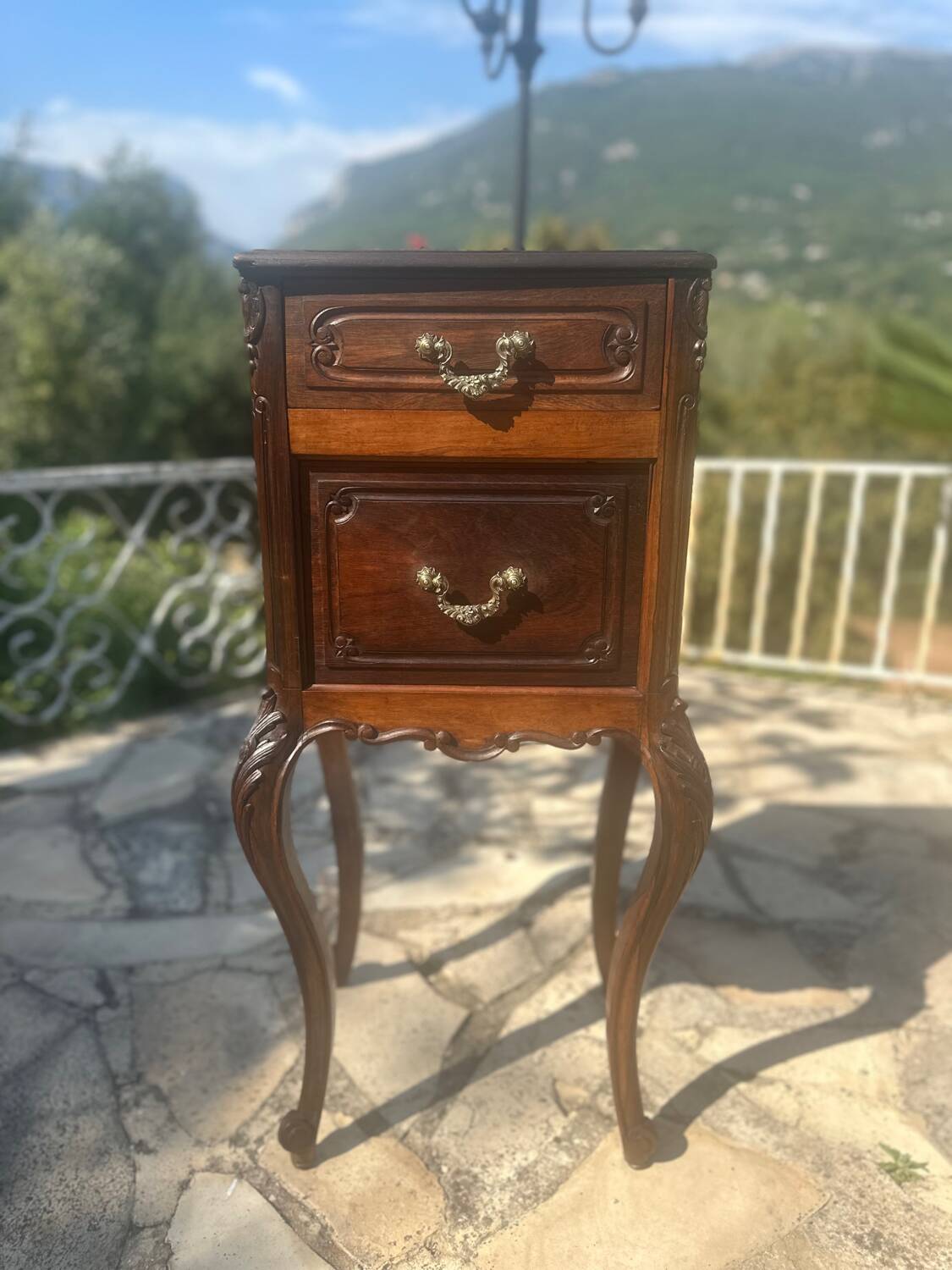 little Louis XV style flying table in rosewood, 19th century