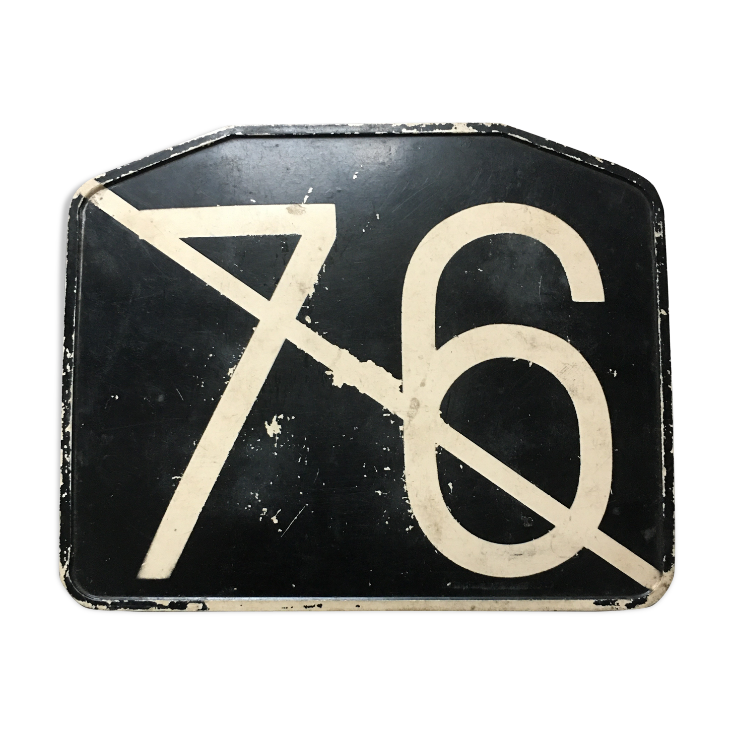 Old bus line plate n° 76