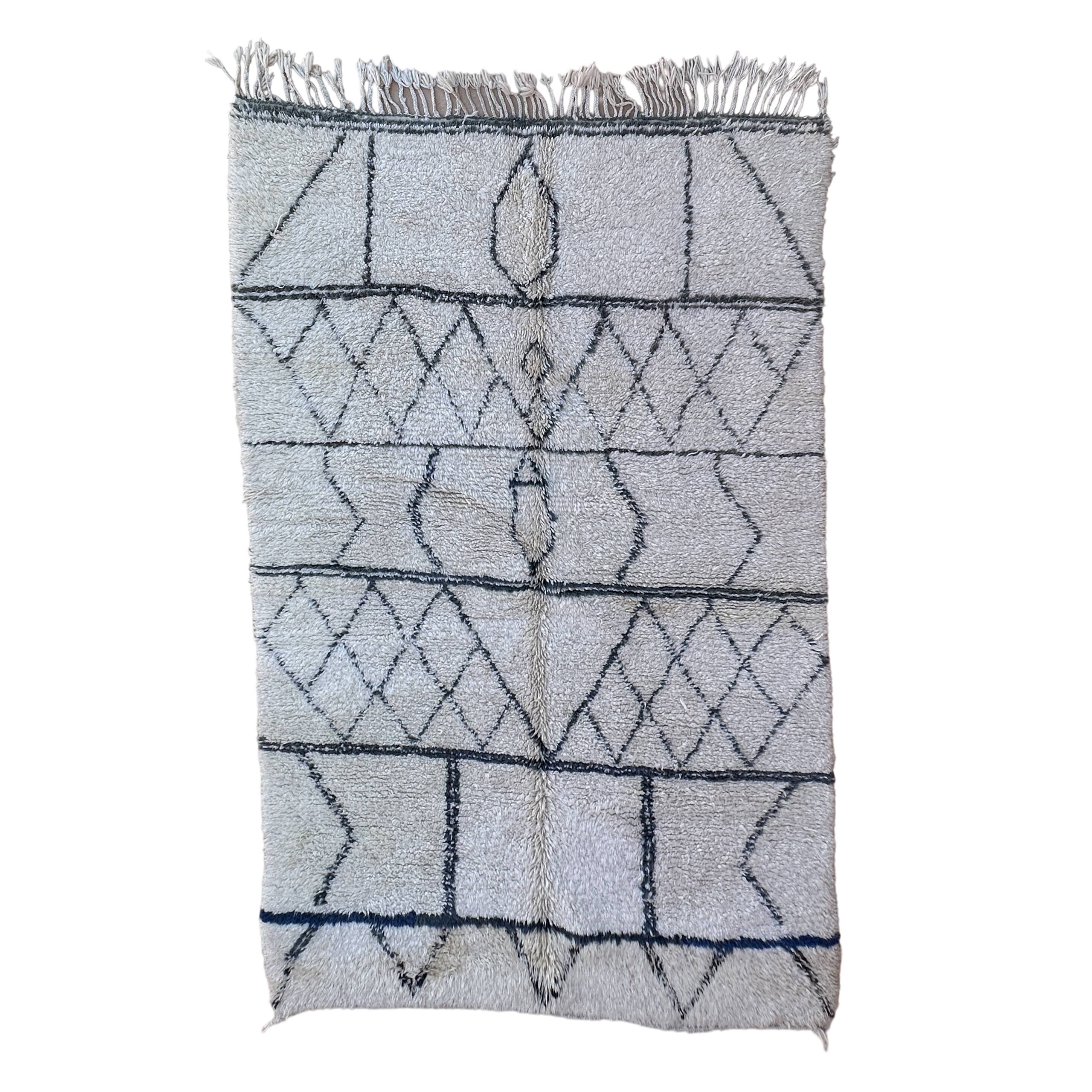 White Marmoucha Moroccan rug - 246 x 167 cm