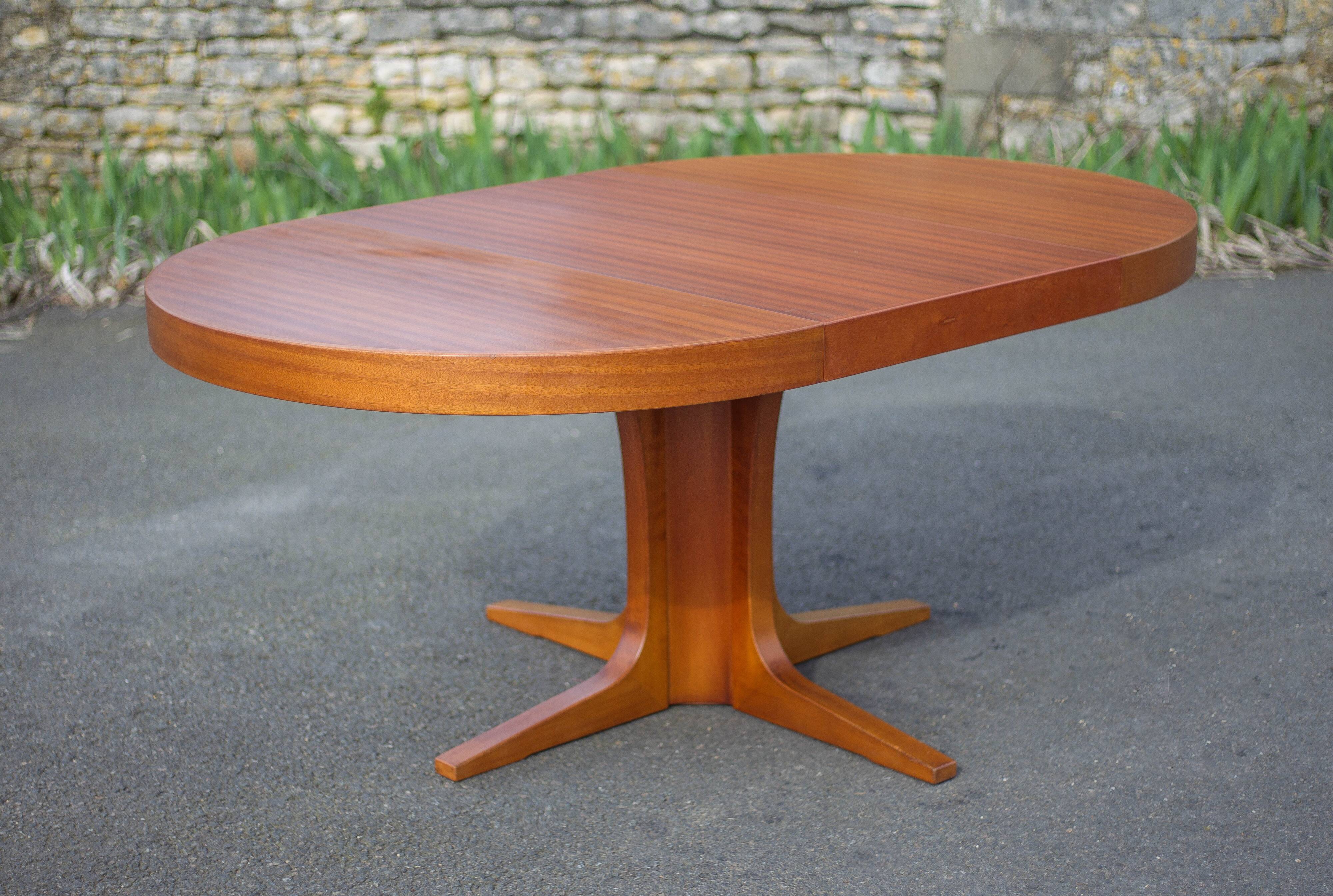 Round wooden table with 3 extensions, table with central star foot, dining table, living room table