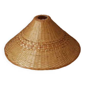 Suspension lampshade in woven wicker handmade object Scandinavian countryside artisanal manufacturing