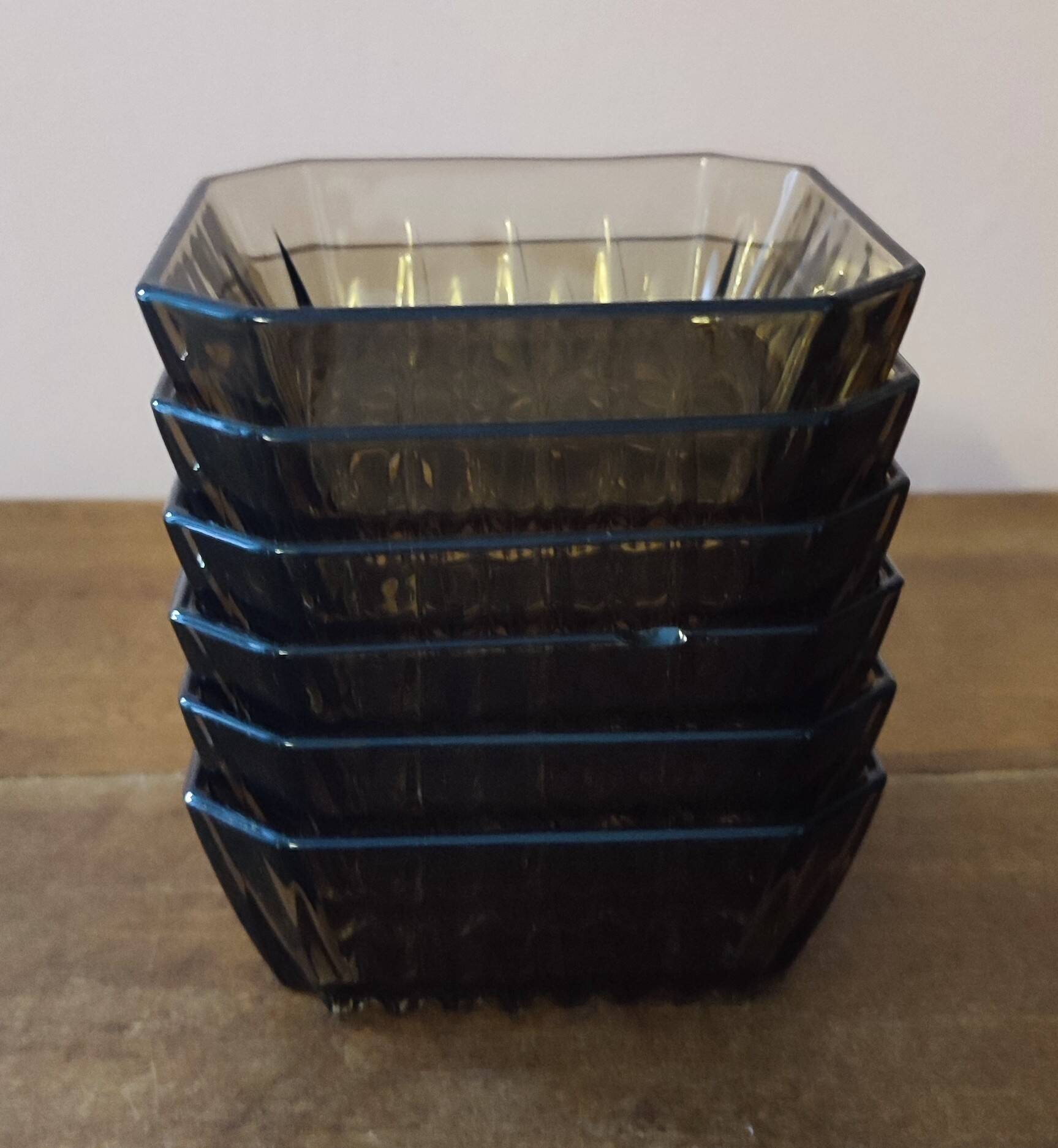 Set of 6 amber glass bowls