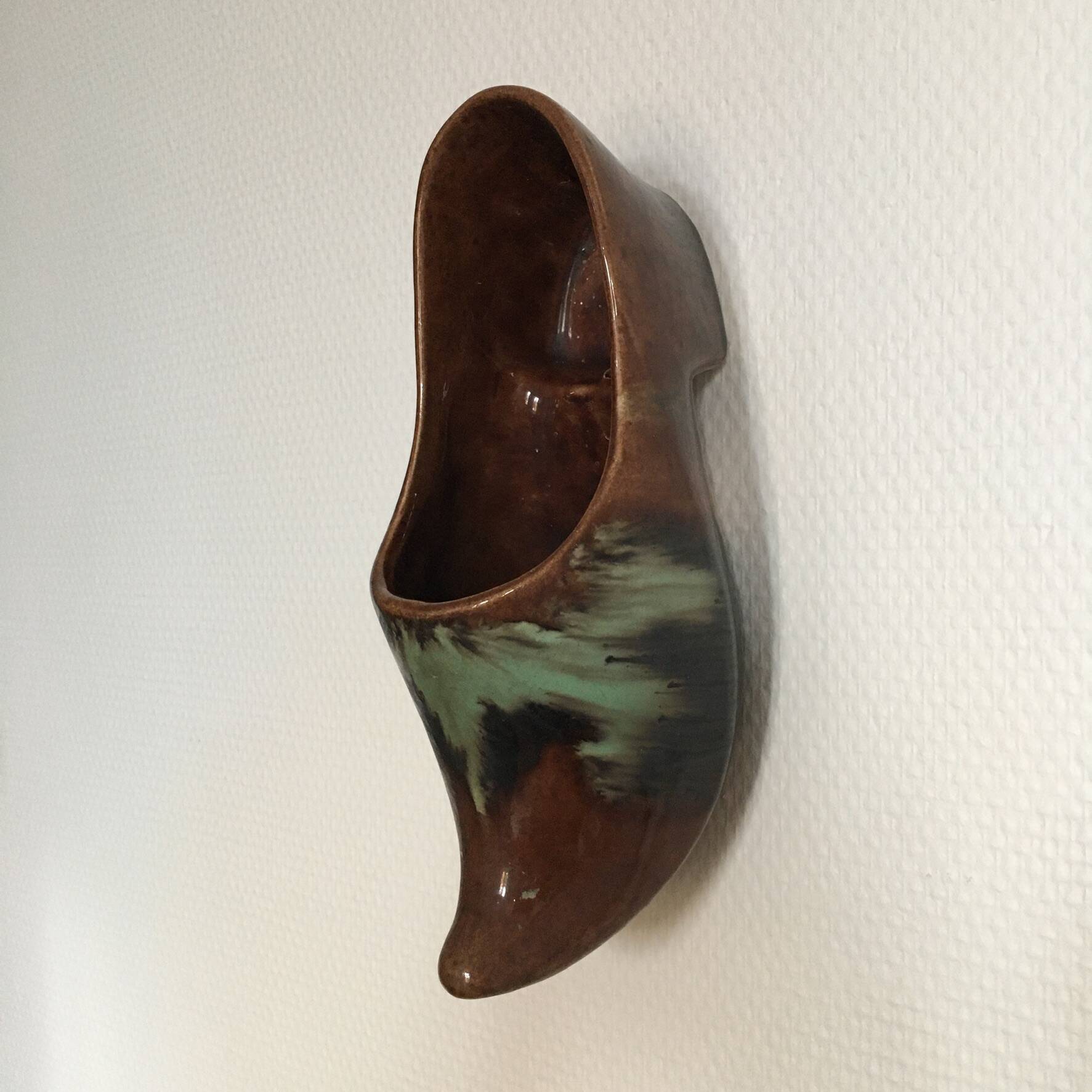 Ceramic wall planter