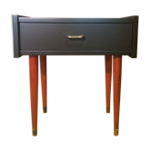 Chevet vintage français revisité en noir mât années 60