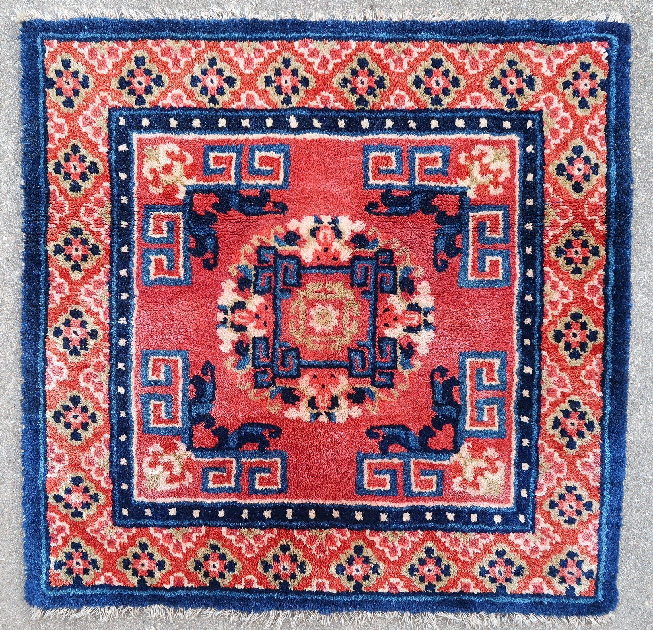 Tapis chinois 1900 69 X 66 cm
